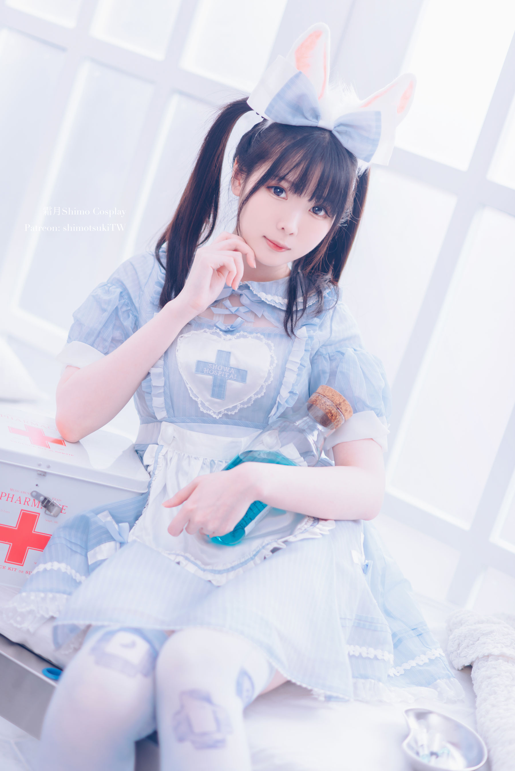 微博妹纸霜月shimo – 女仆裙 [14P]