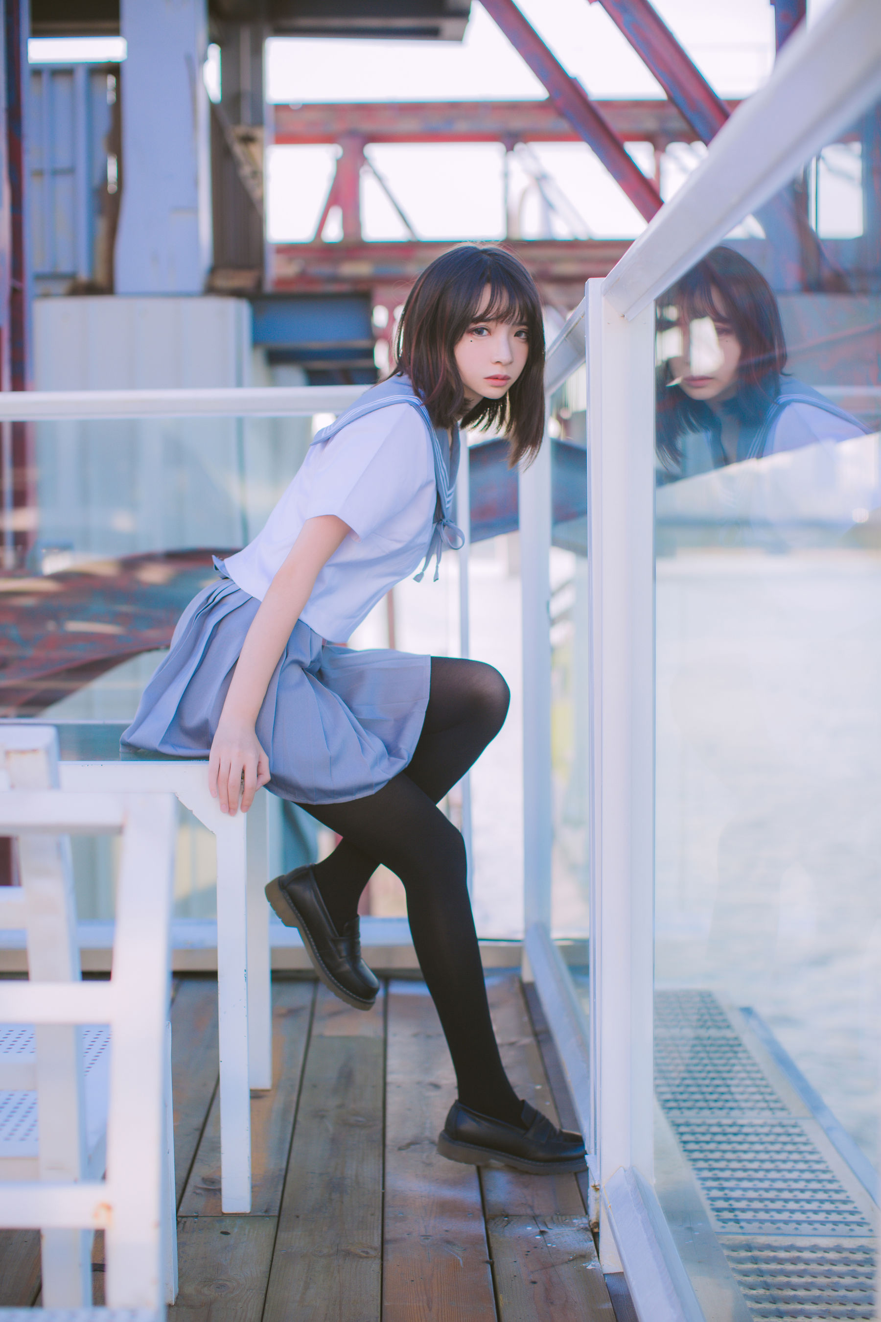 疯猫ss 海边蓝白水手服 [15P]