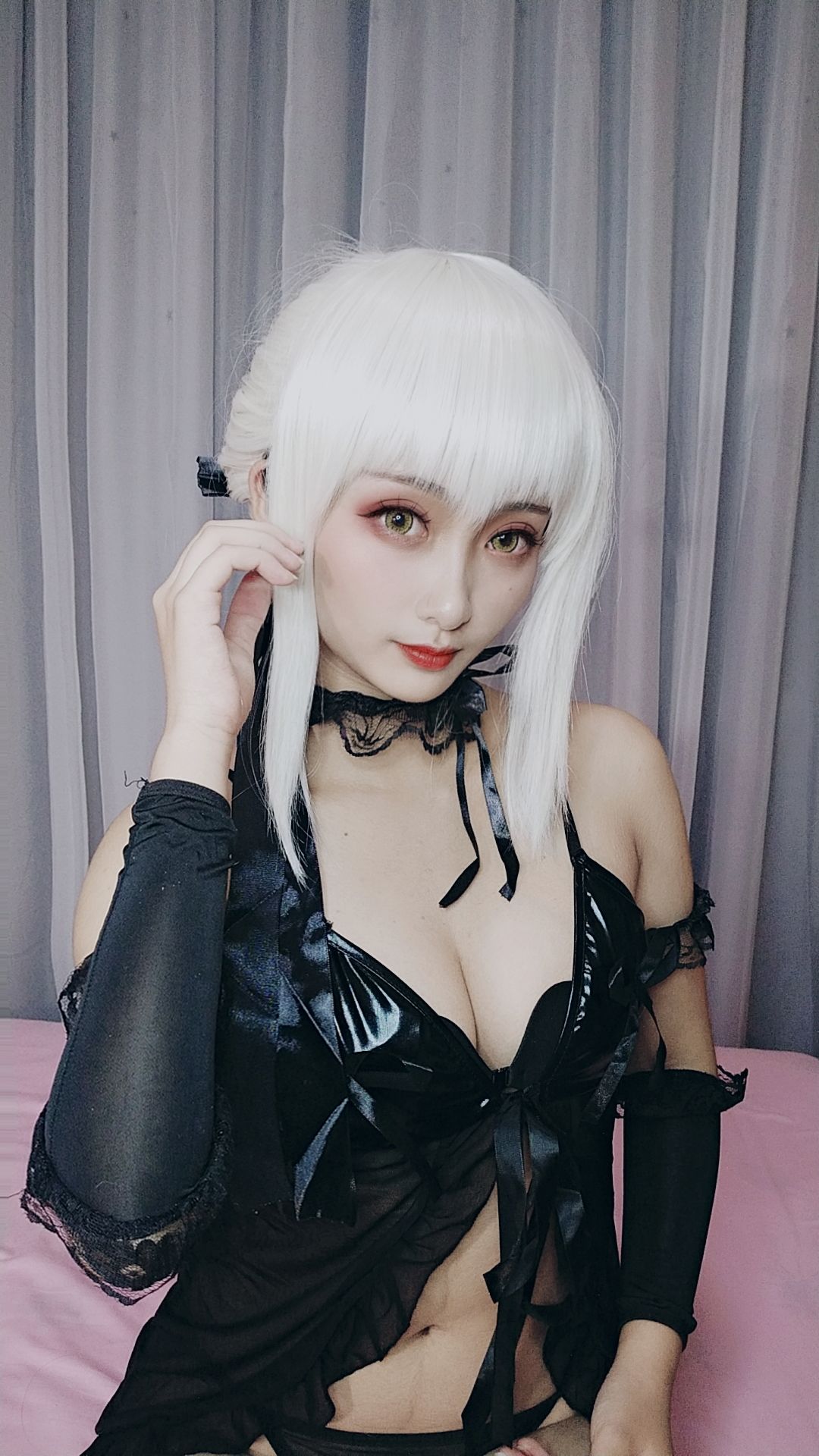 动漫博主洛璃LoLiSAMA – 黑呆睡衣王座 [30P]