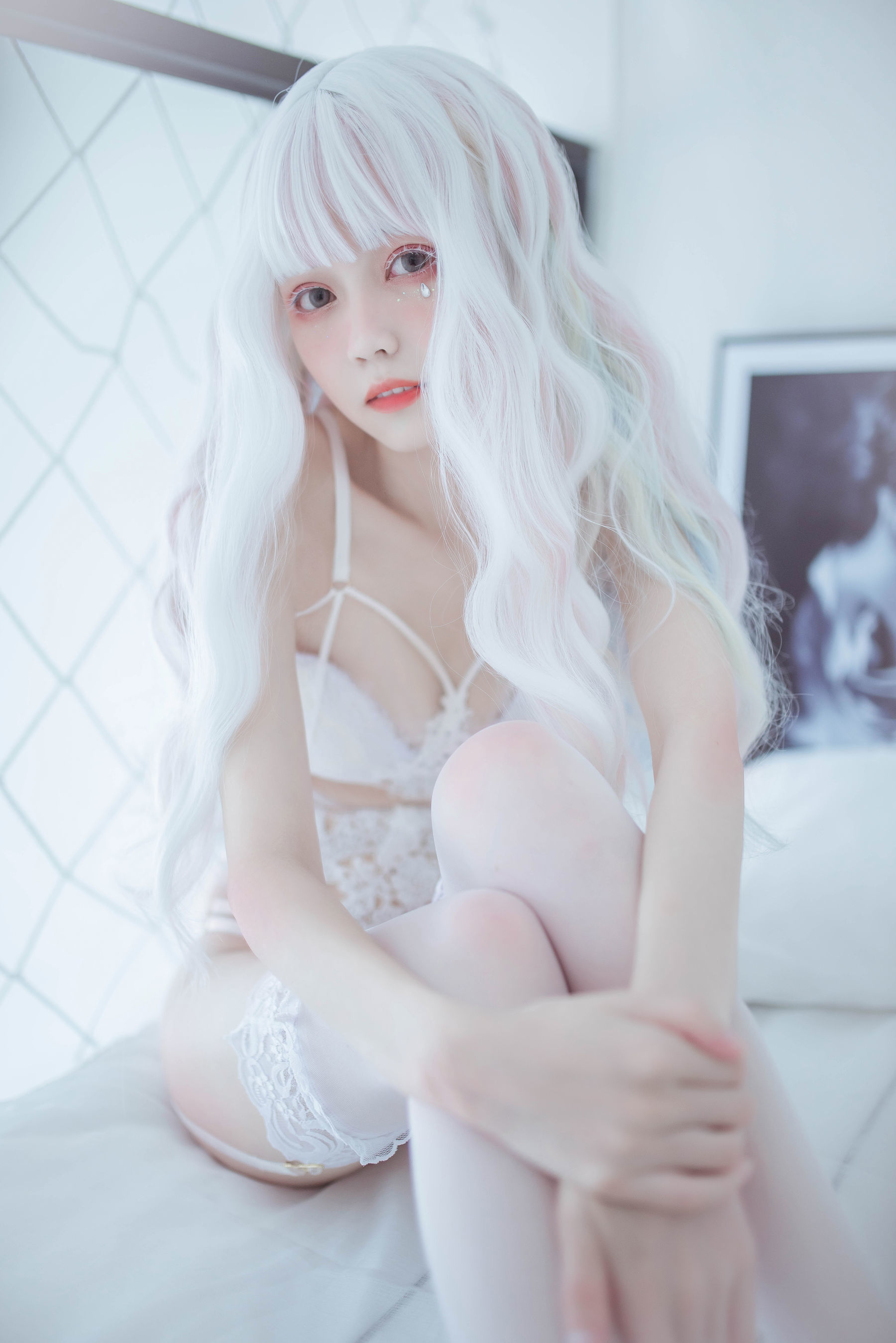 [萝莉COS] 小妖精你的负卿 – 白色蕾丝私房 [33P]