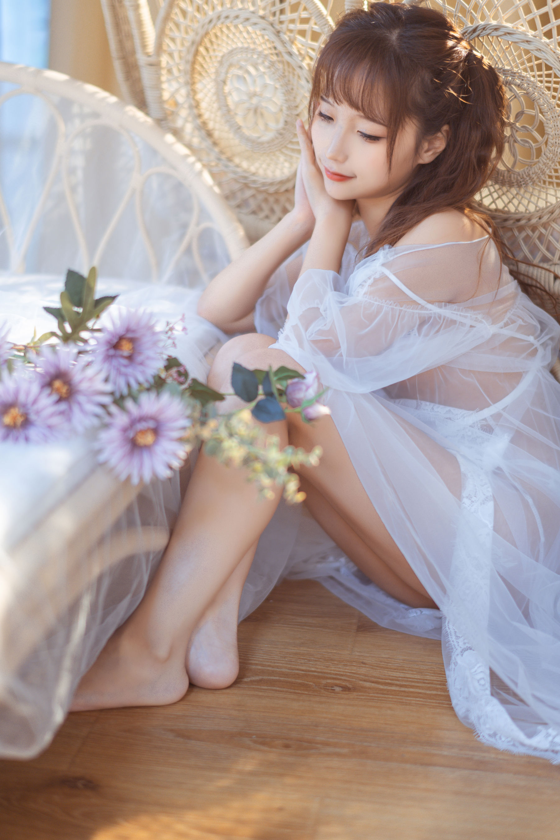 动漫博主蠢沫沫 – 蕾丝睡衣 [31P]