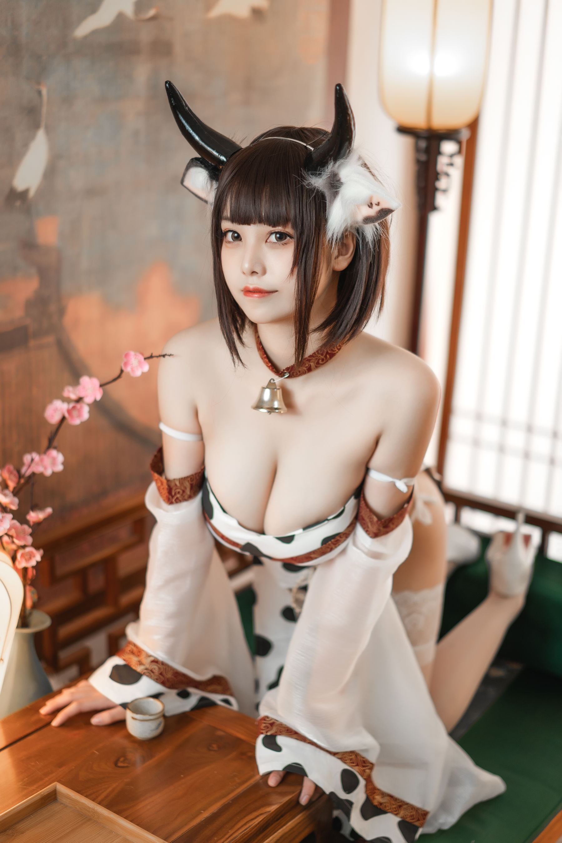 萌系小姐姐蜜汁猫裘 – 奶牛 [50P]