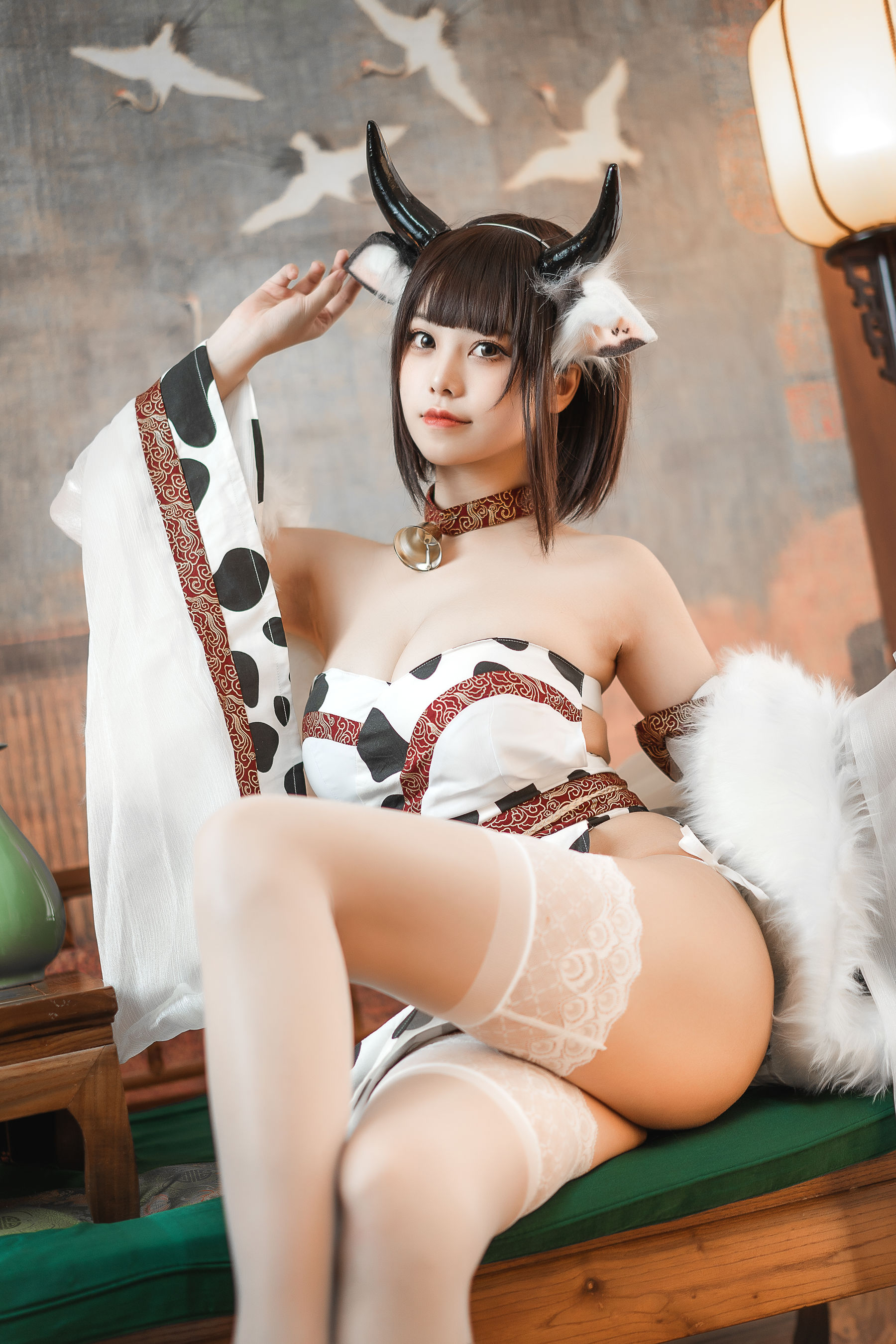萌系小姐姐蜜汁猫裘 – 奶牛 [50P]