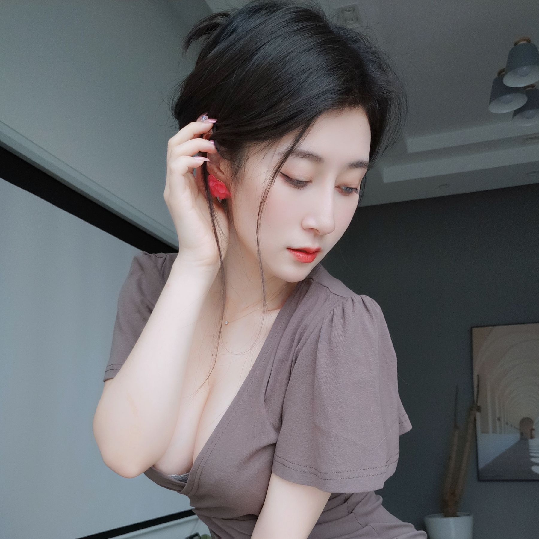 Coser小姐姐白银 – 风情美妇 [31P]