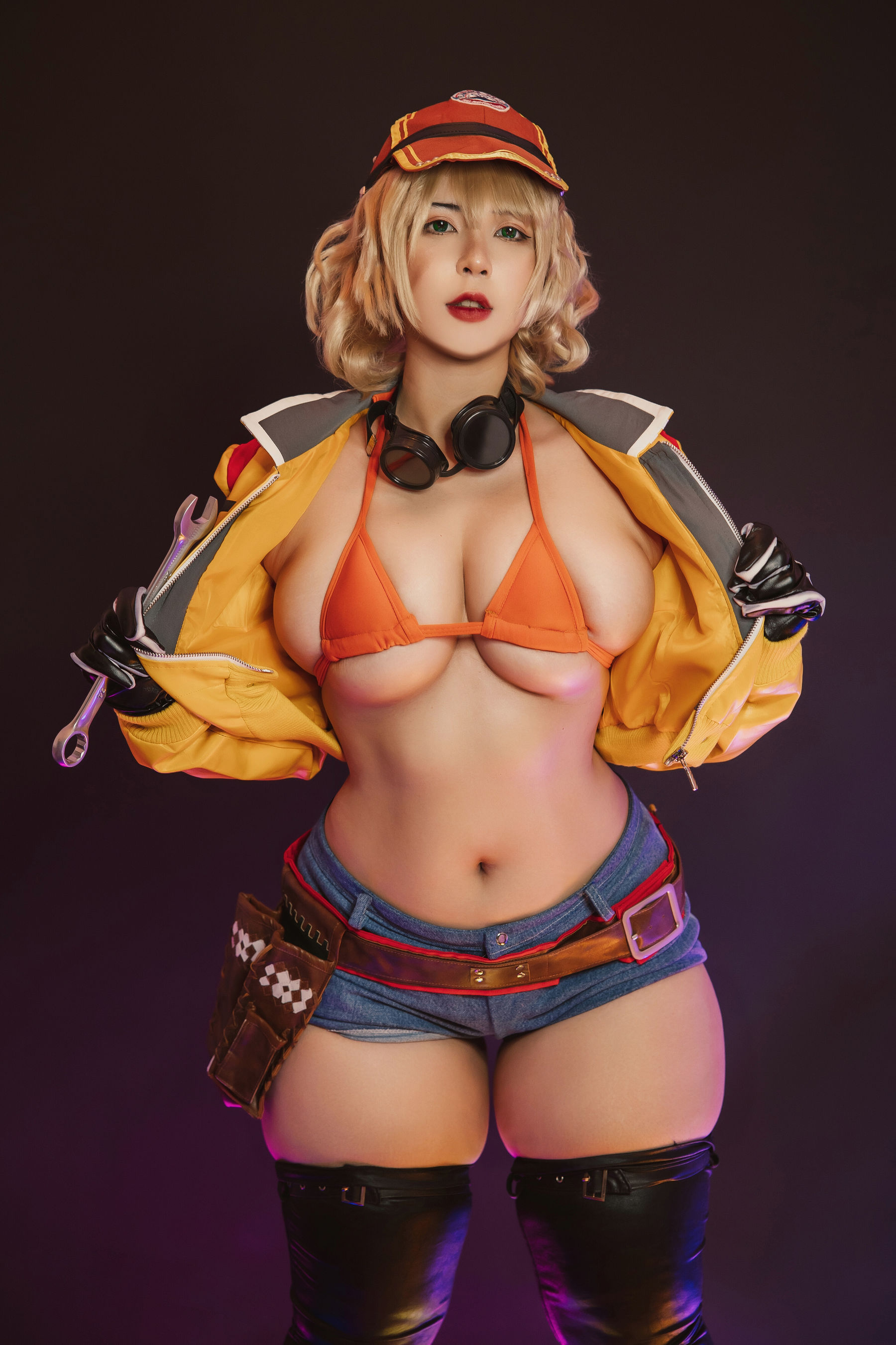 Uy Uy – Cindy Aurum [22P]