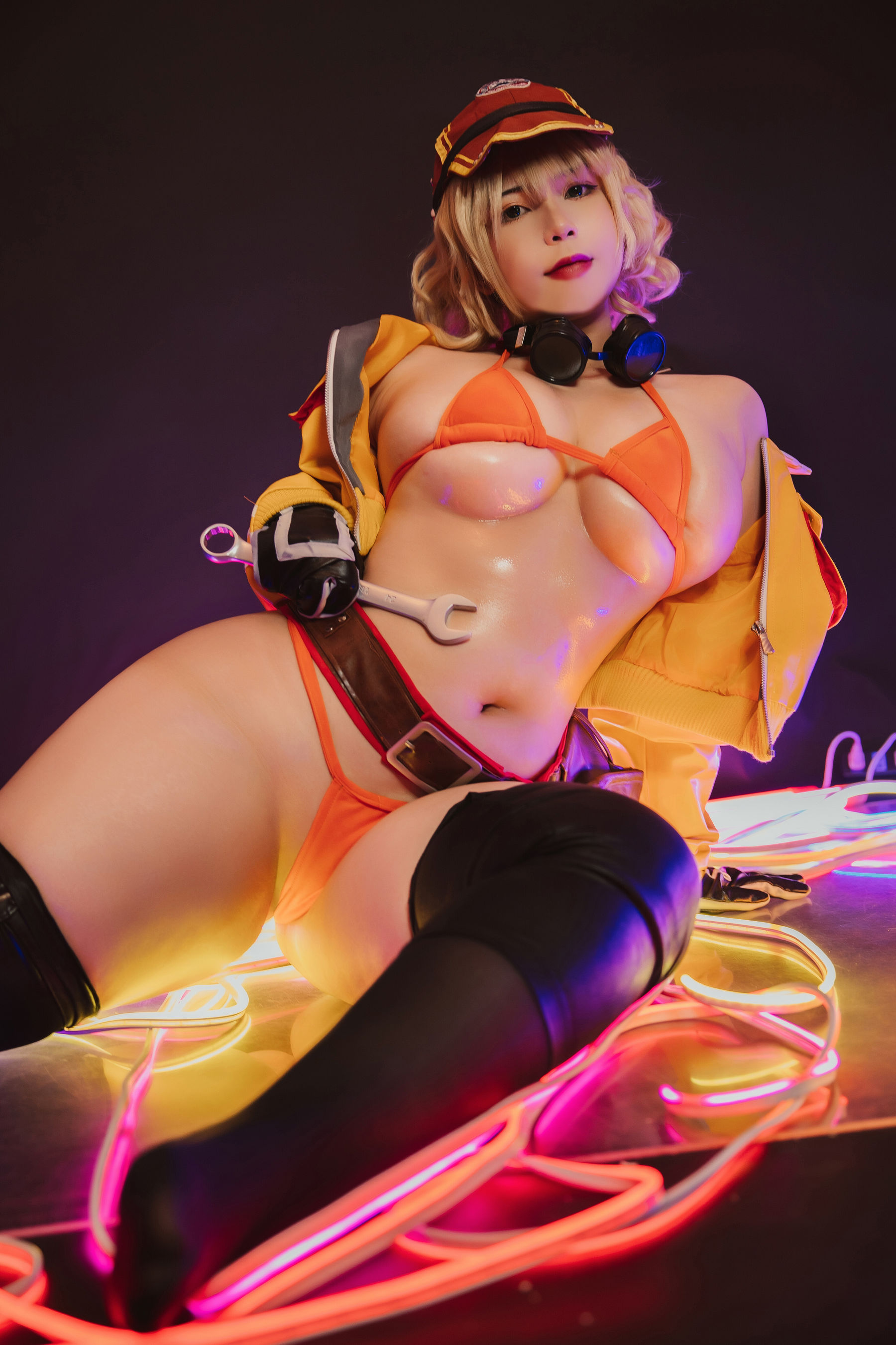 Uy Uy – Cindy Aurum [22P]