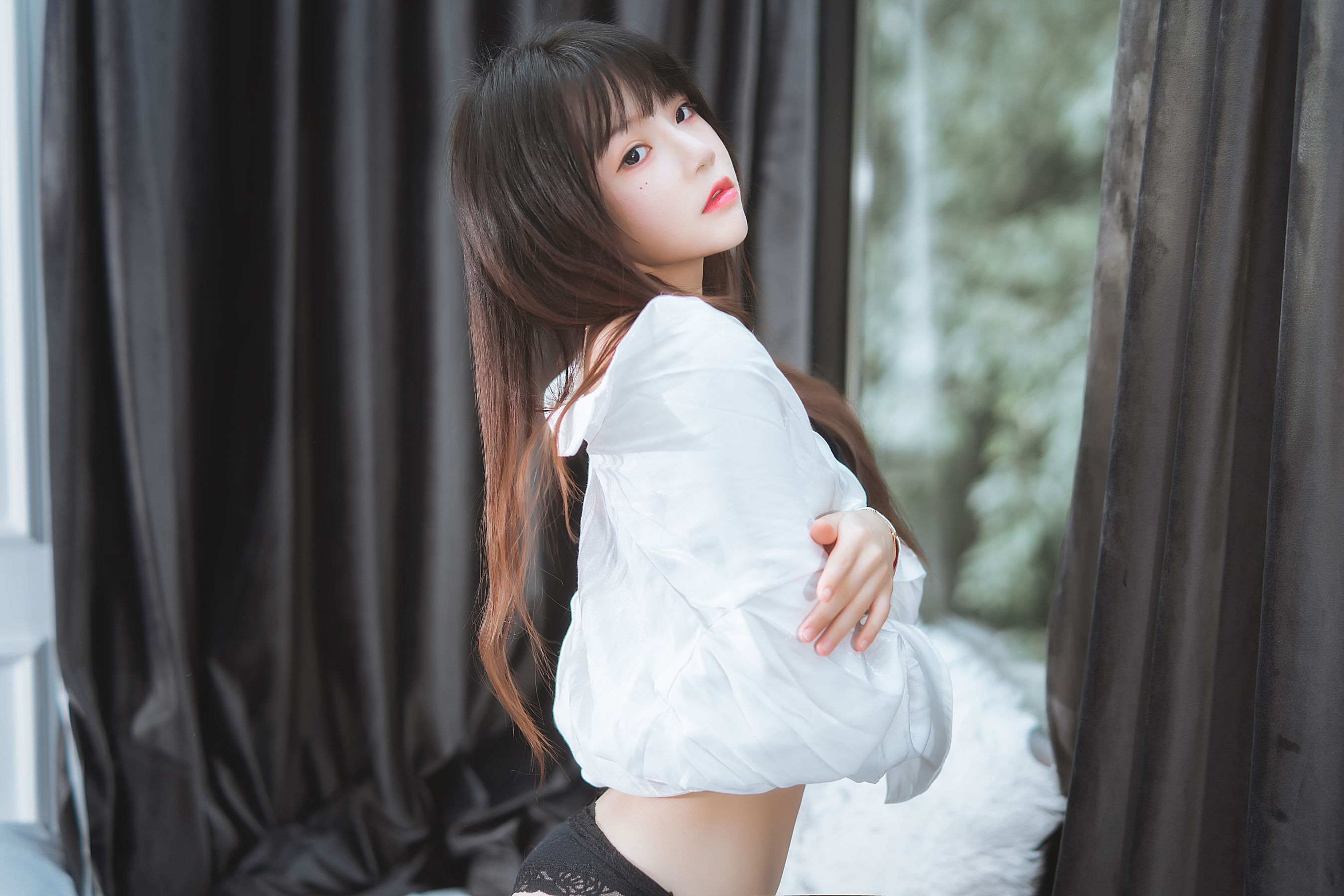 桜桃喵 – 狼来了01 [72P]