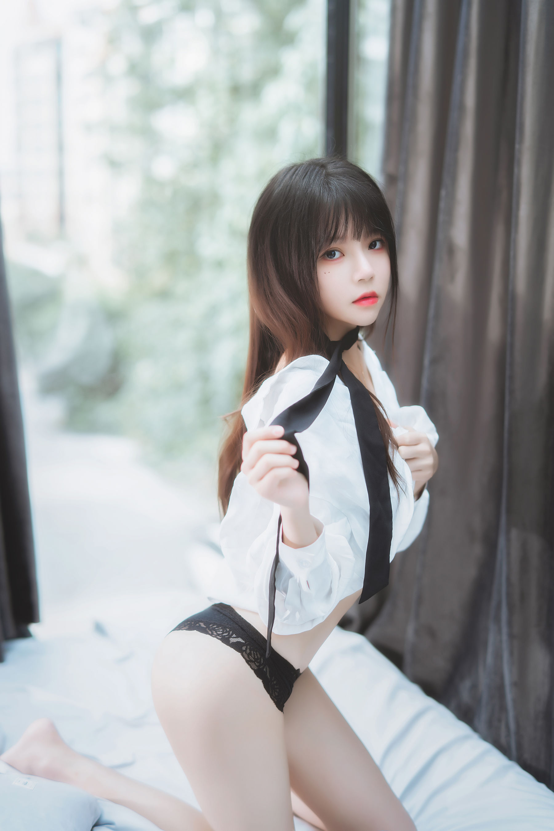 桜桃喵 – 狼来了01 [72P]