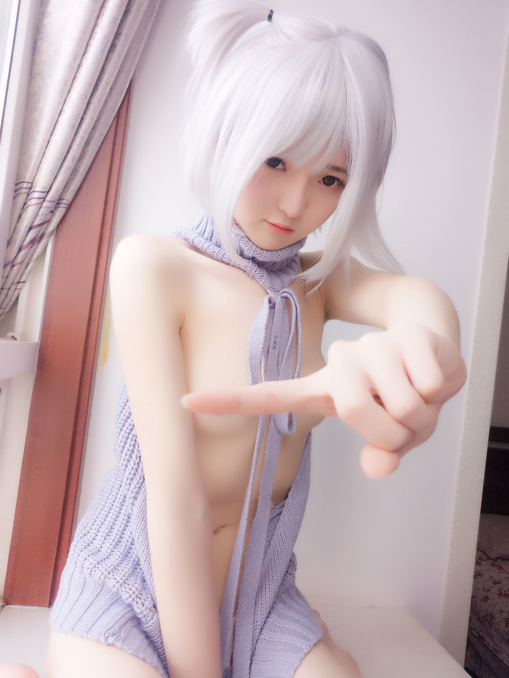 [萝莉COS] 一小央泽 – 毛衣 [19P]