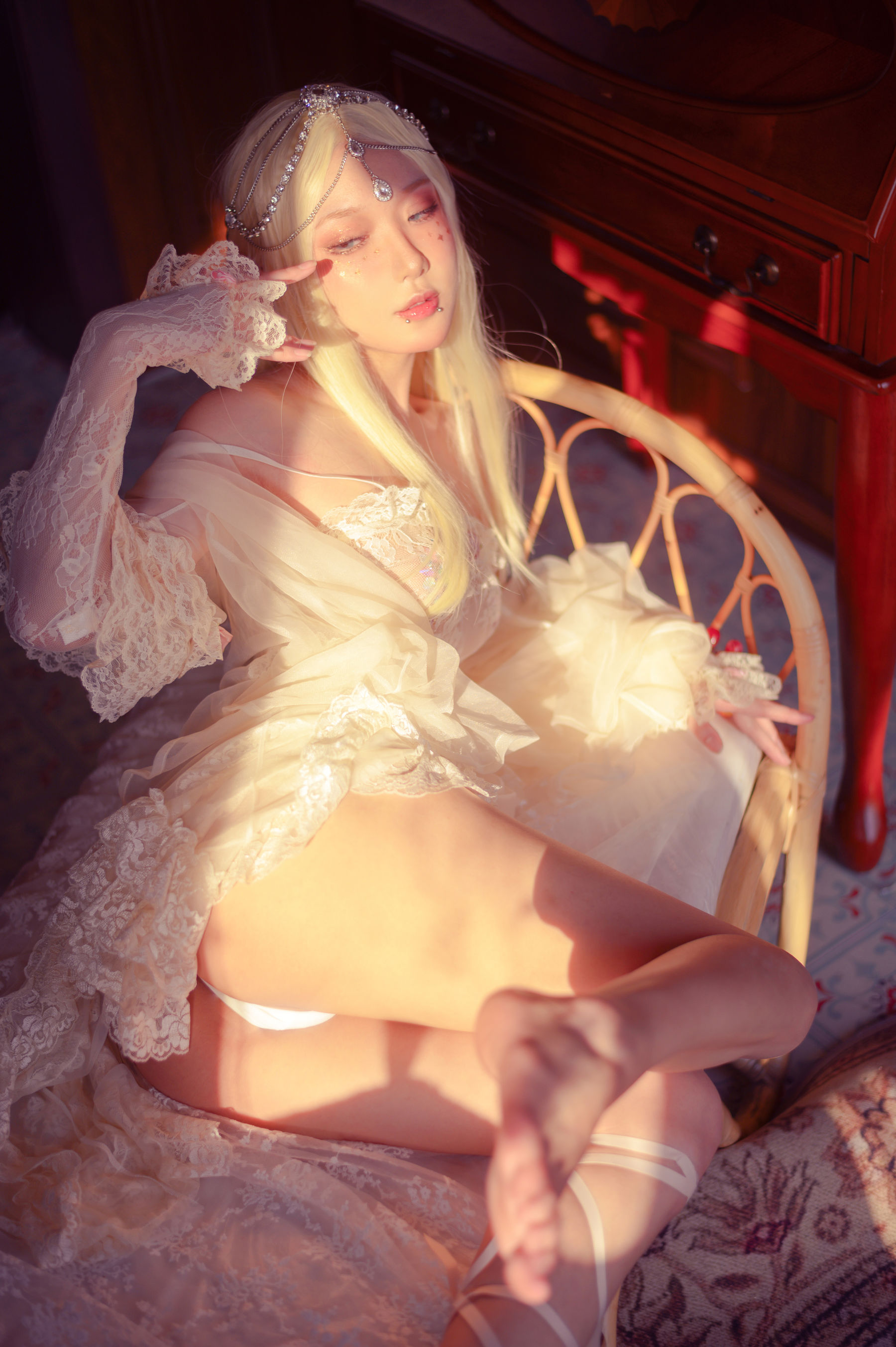 动漫博主阿包也是兔娘 – 精灵 [25P]