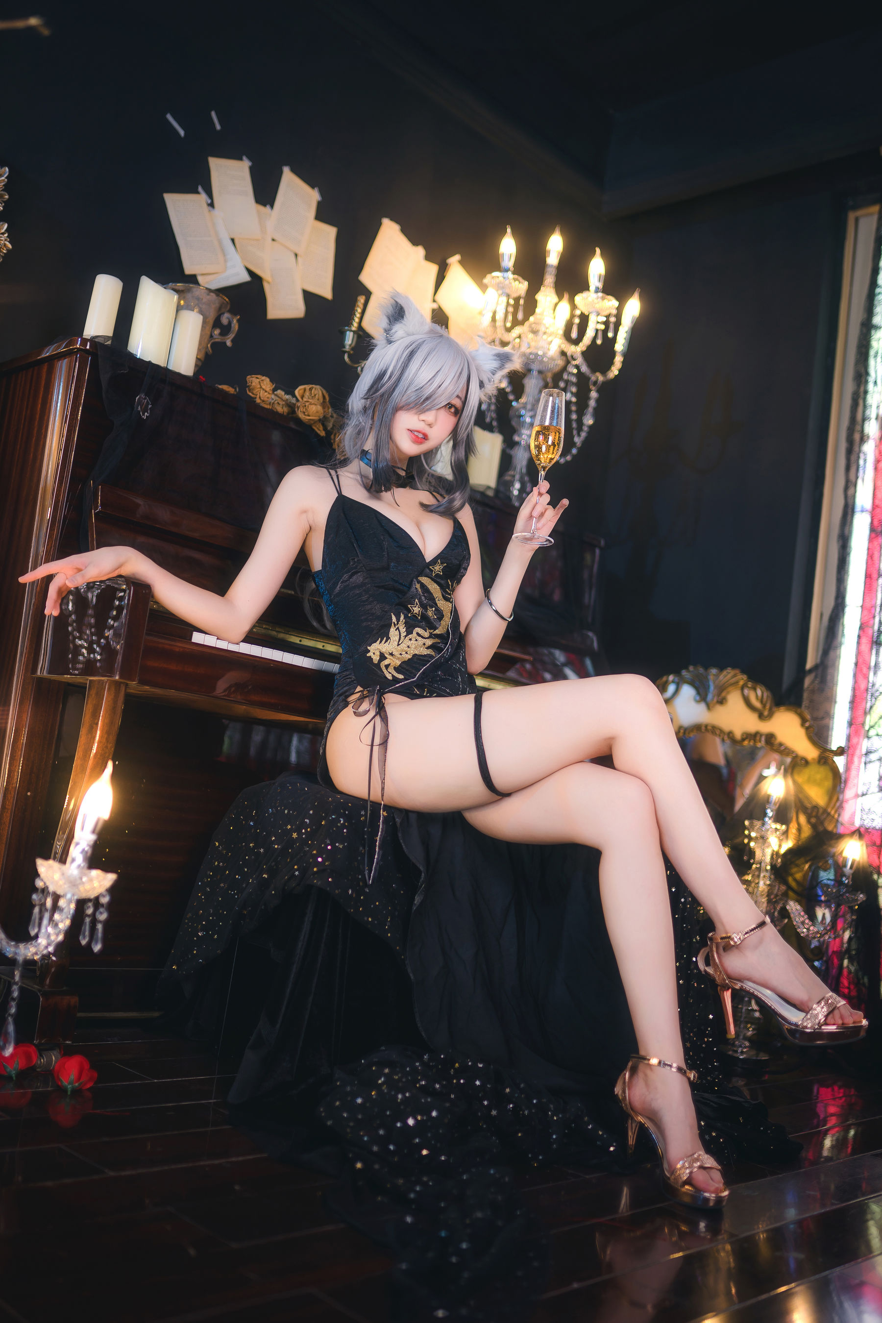 周叽是可爱兔兔 – 礼服 [24P]