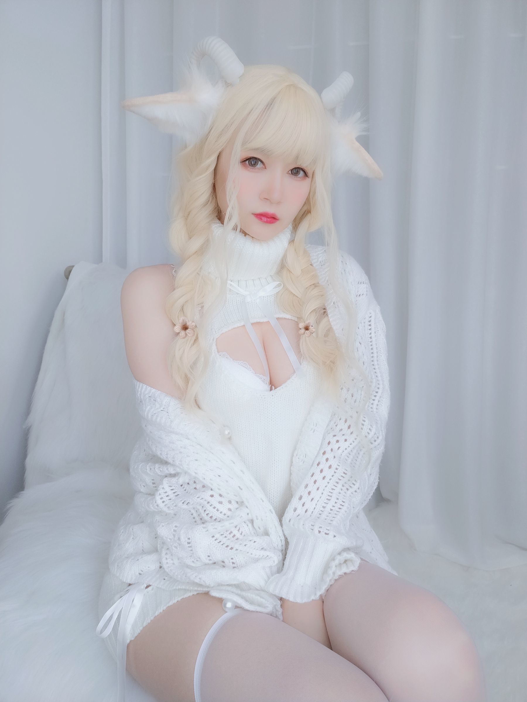 Coser小姐姐白银 – 小白羊 [115P]