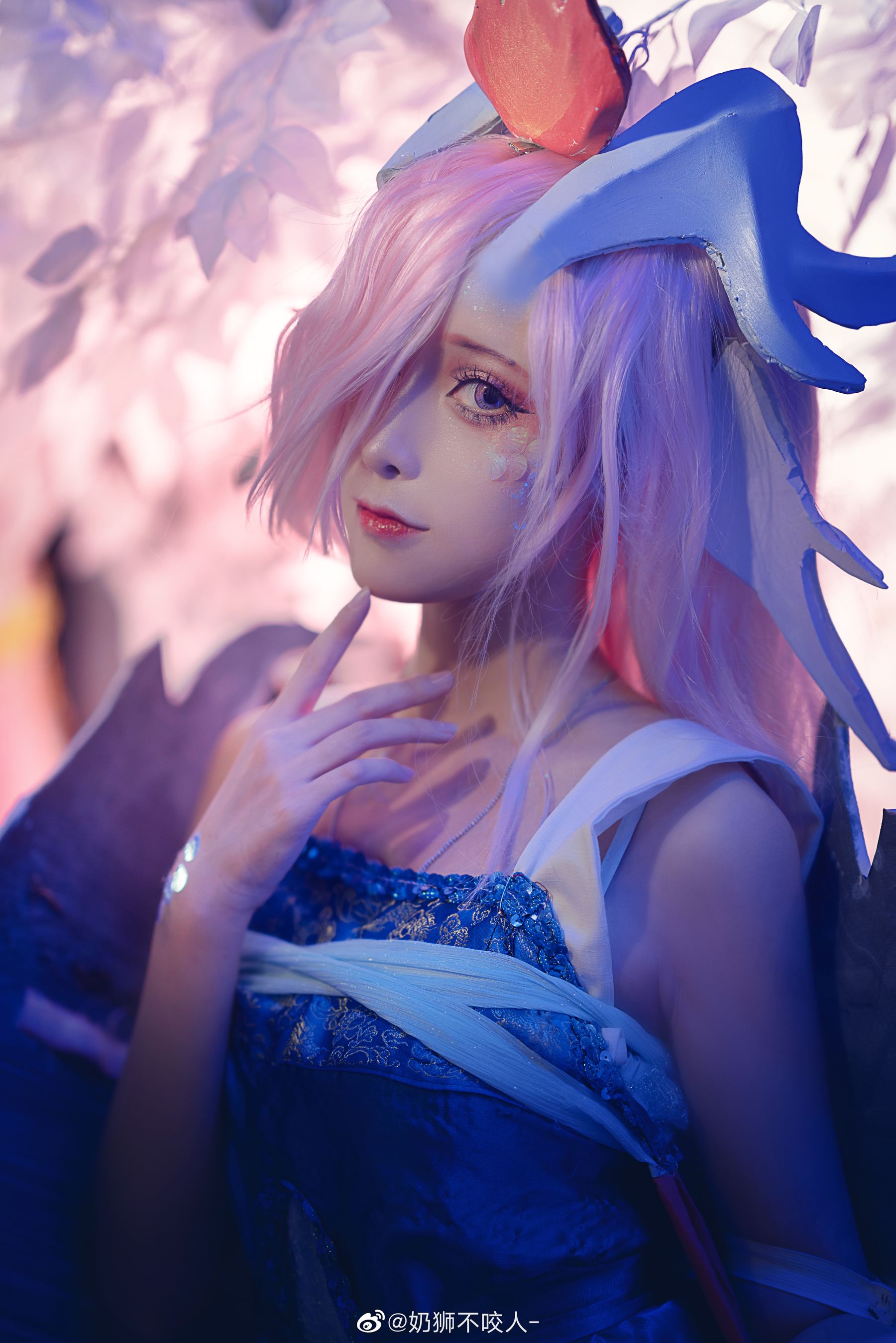 [Cosplay写真] 奶狮不咬人 – 雨师 [9P]