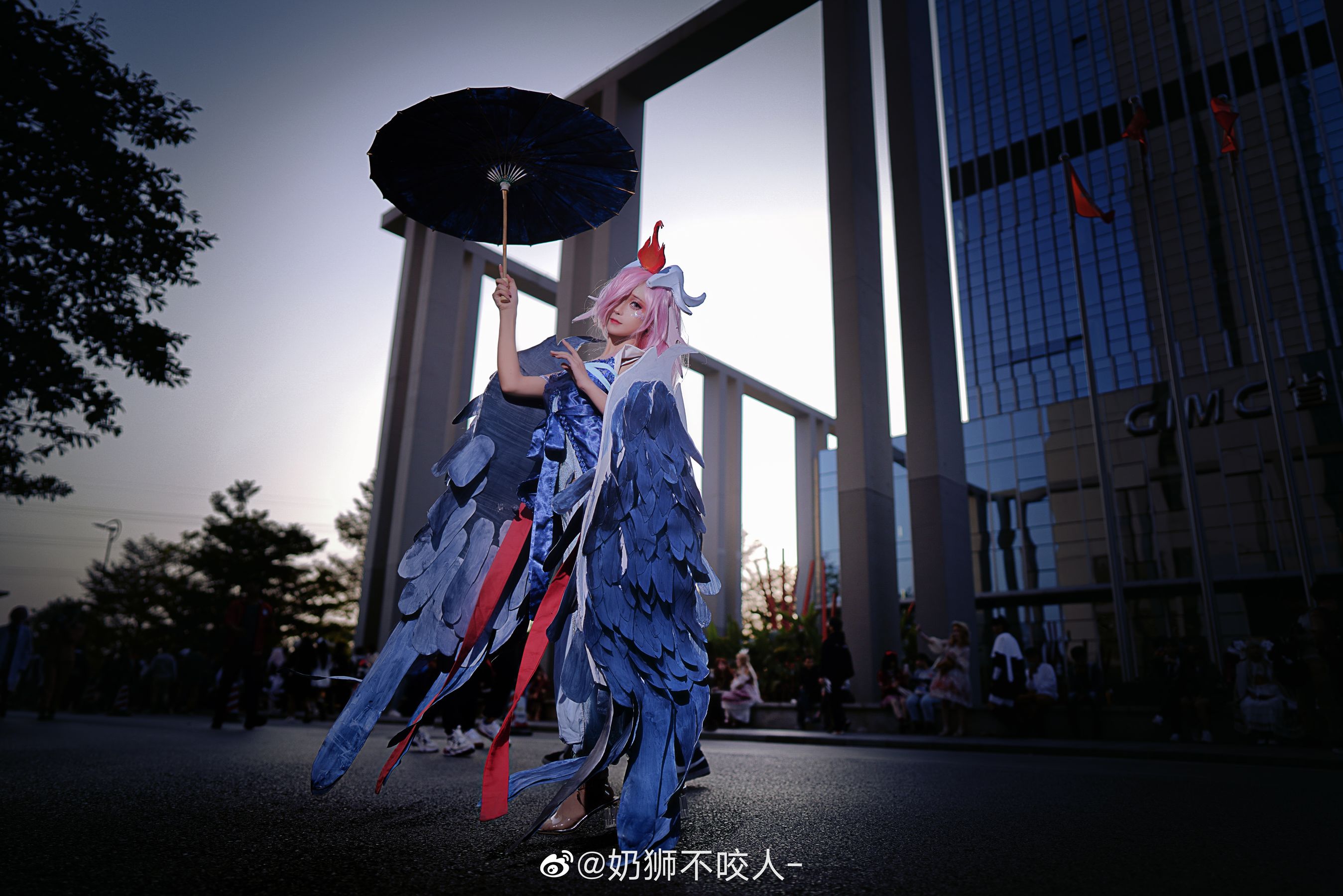 [Cosplay写真] 奶狮不咬人 – 雨师 [9P]