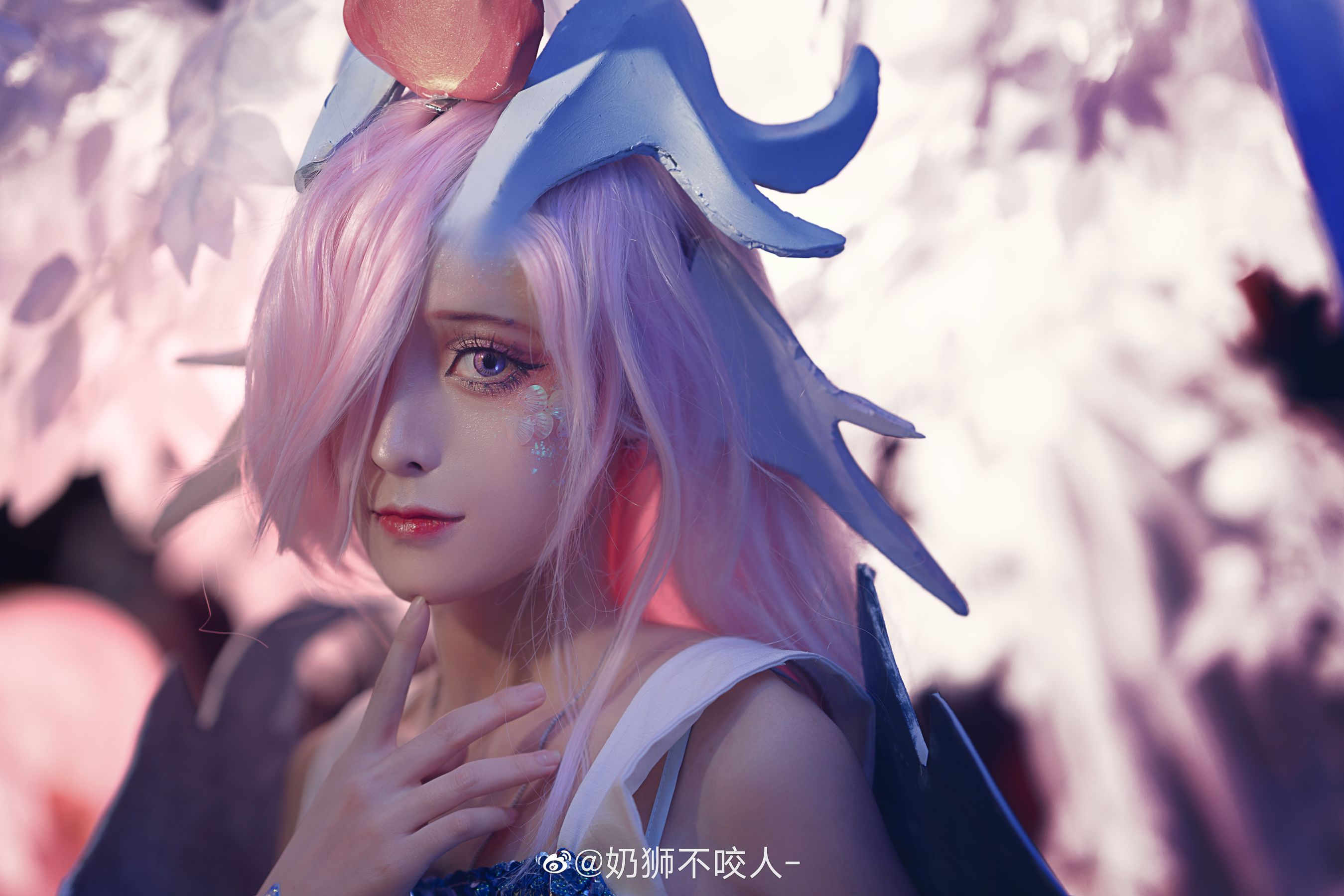 [Cosplay写真] 奶狮不咬人 – 雨师 [9P]