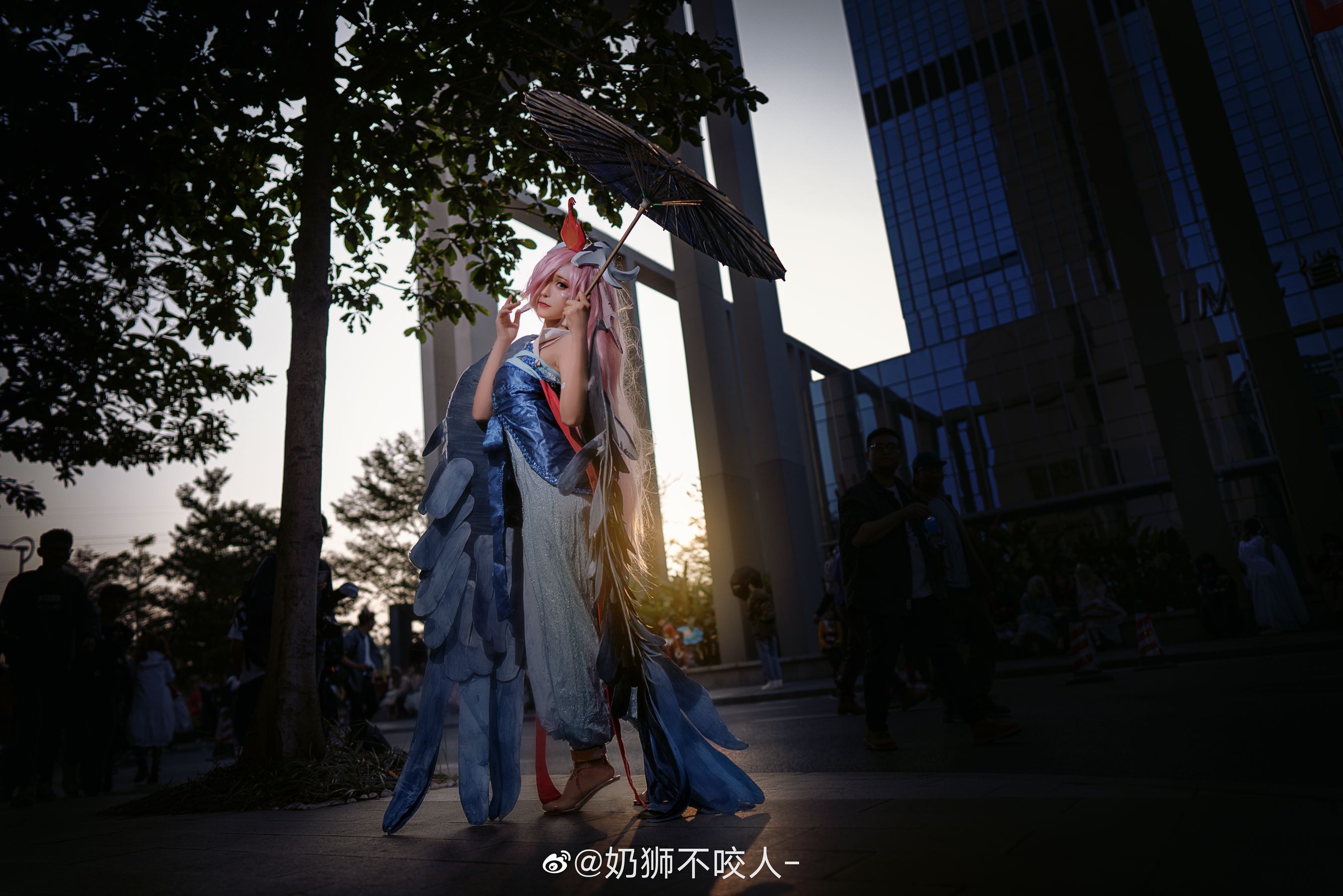 [Cosplay写真] 奶狮不咬人 – 雨师 [9P]