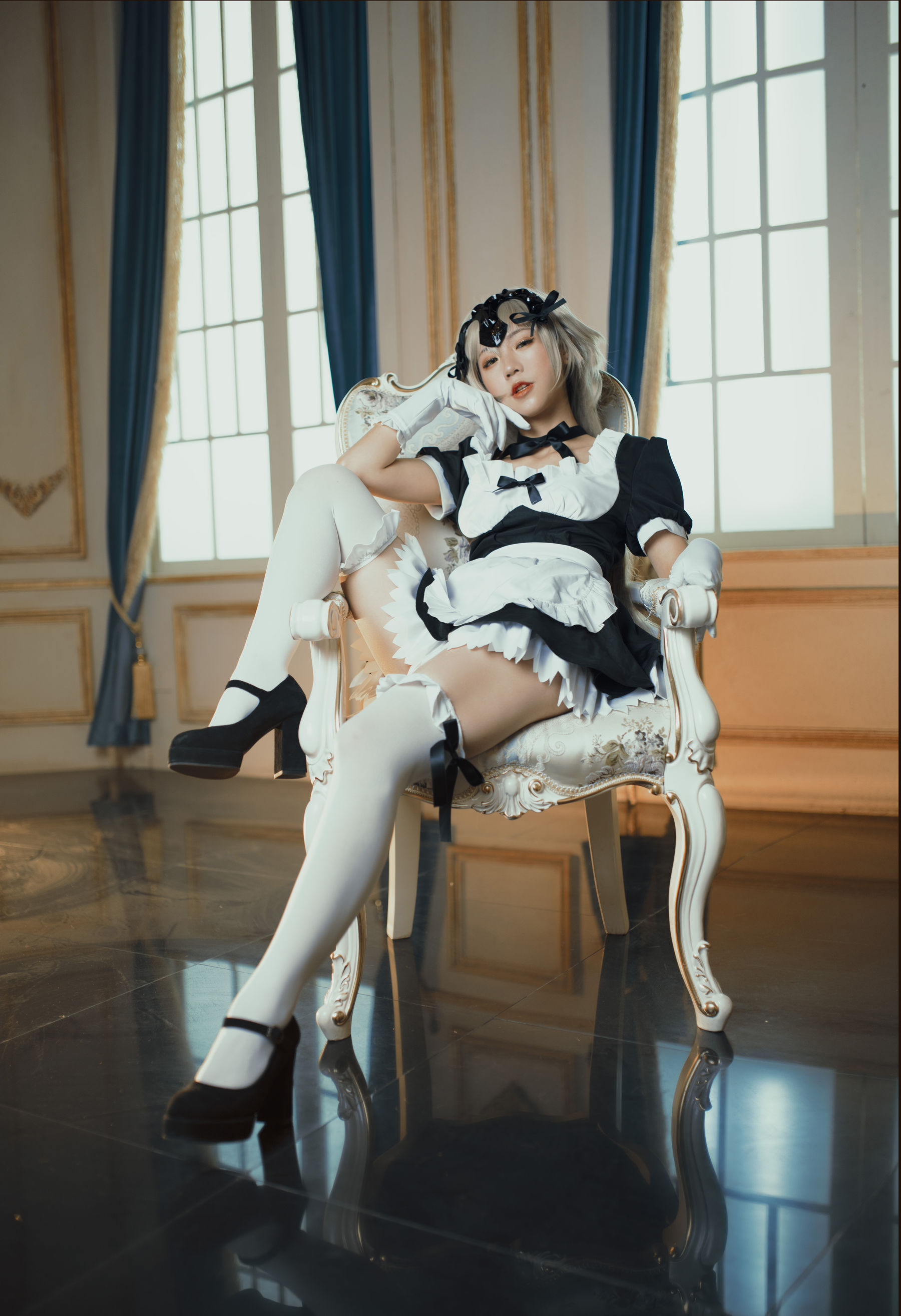 微博萌妹蓝小沂KiKi – 黑贞德女仆 [11P]