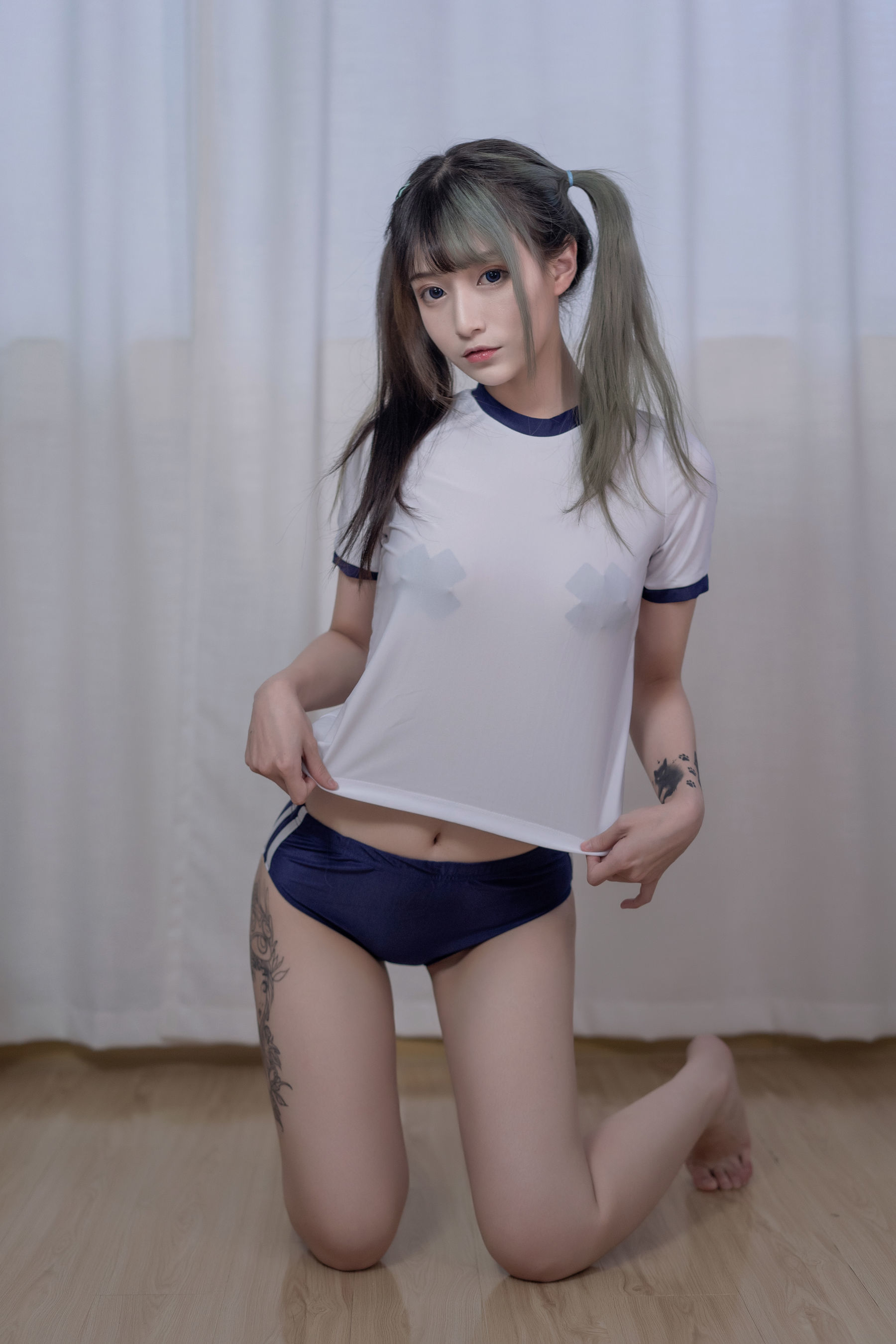 动漫博主铁板烧鬼舞w – 体操服 [18P]