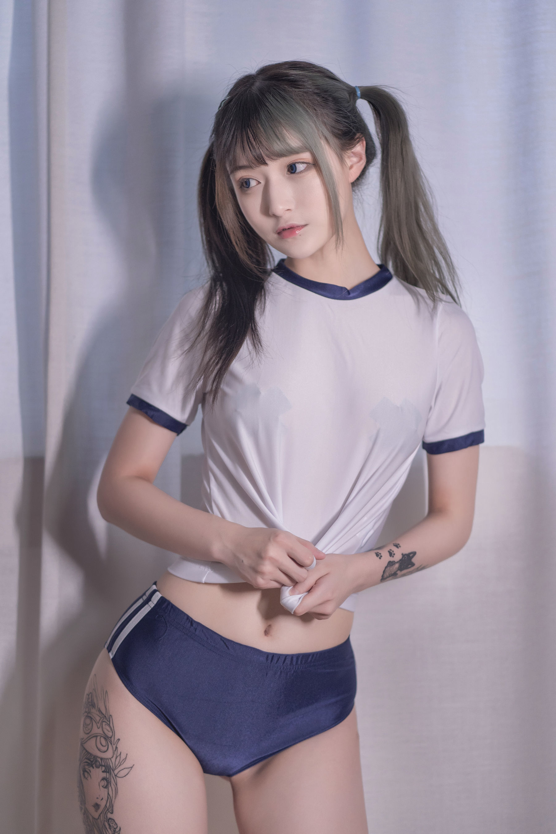 动漫博主铁板烧鬼舞w – 体操服 [18P]