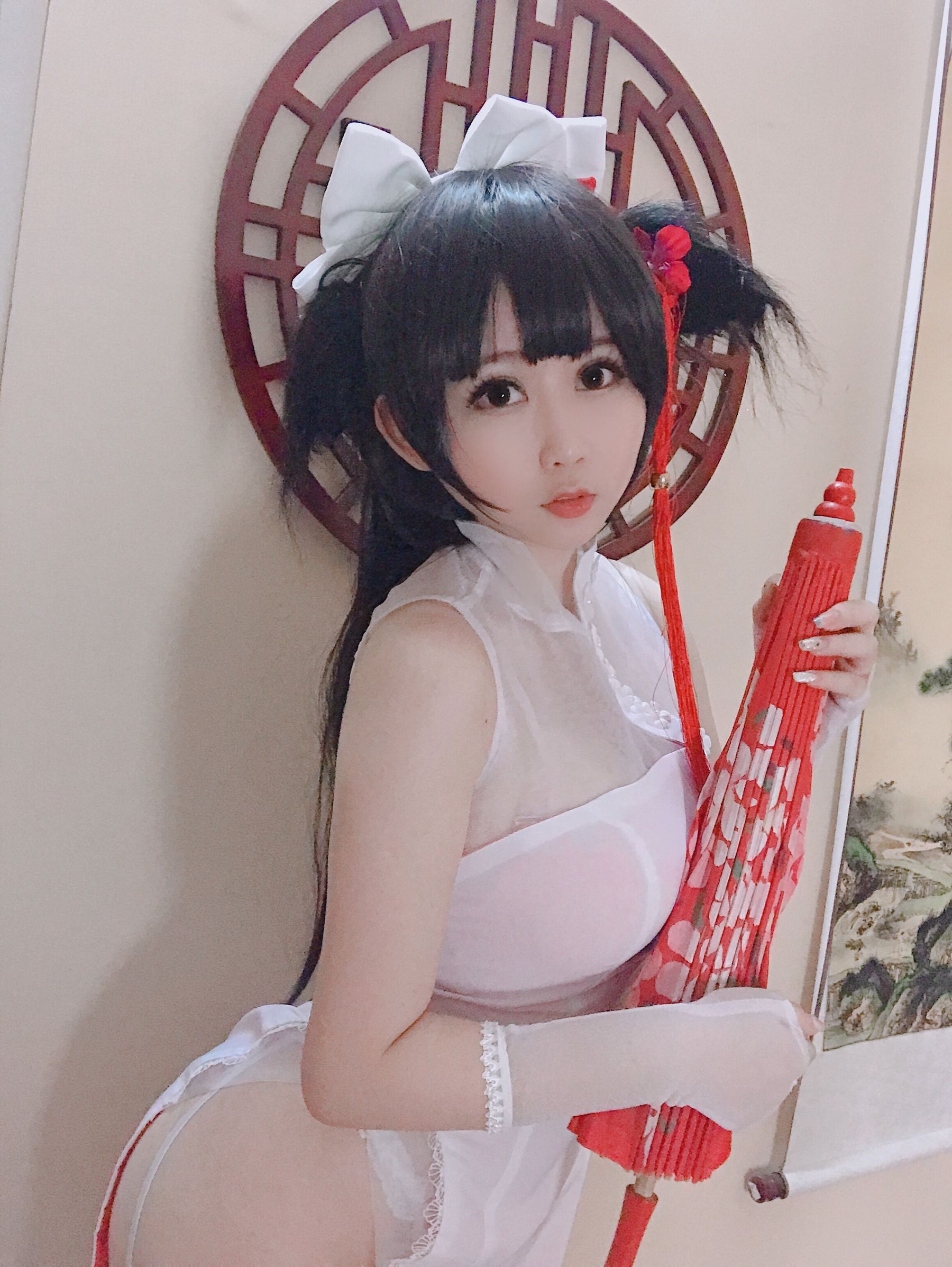 蜜桃少女是依酱呀 爱岩 [14P]