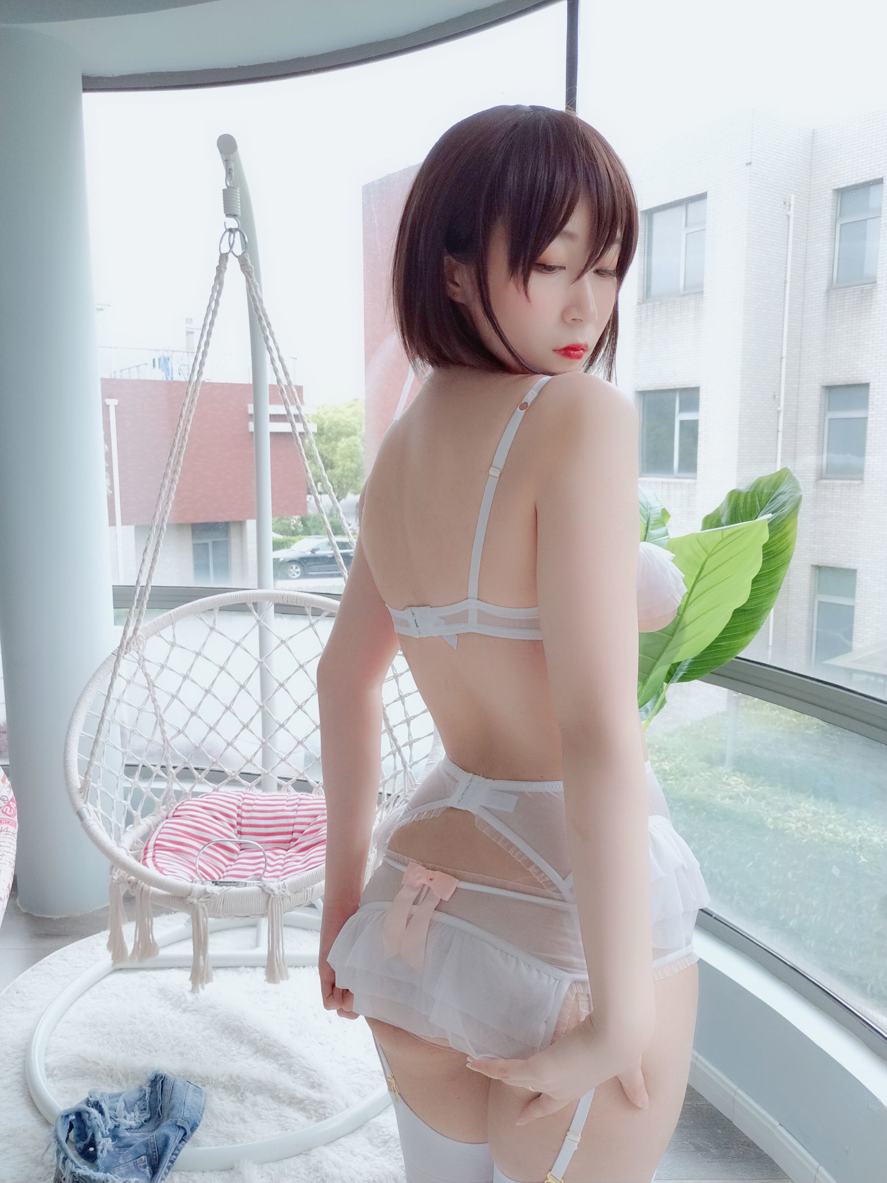 [萝莉COS] 白银 – 纯洁的白色 [30P]