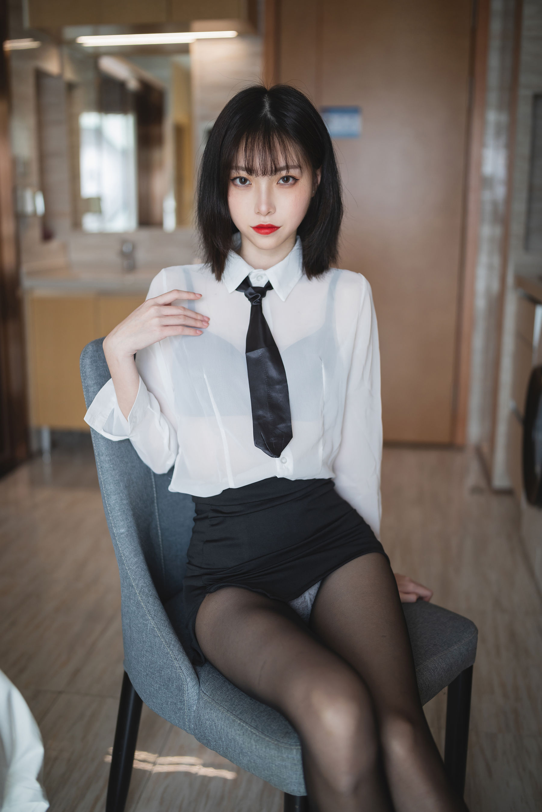 许岚 – OL制服 [41P]