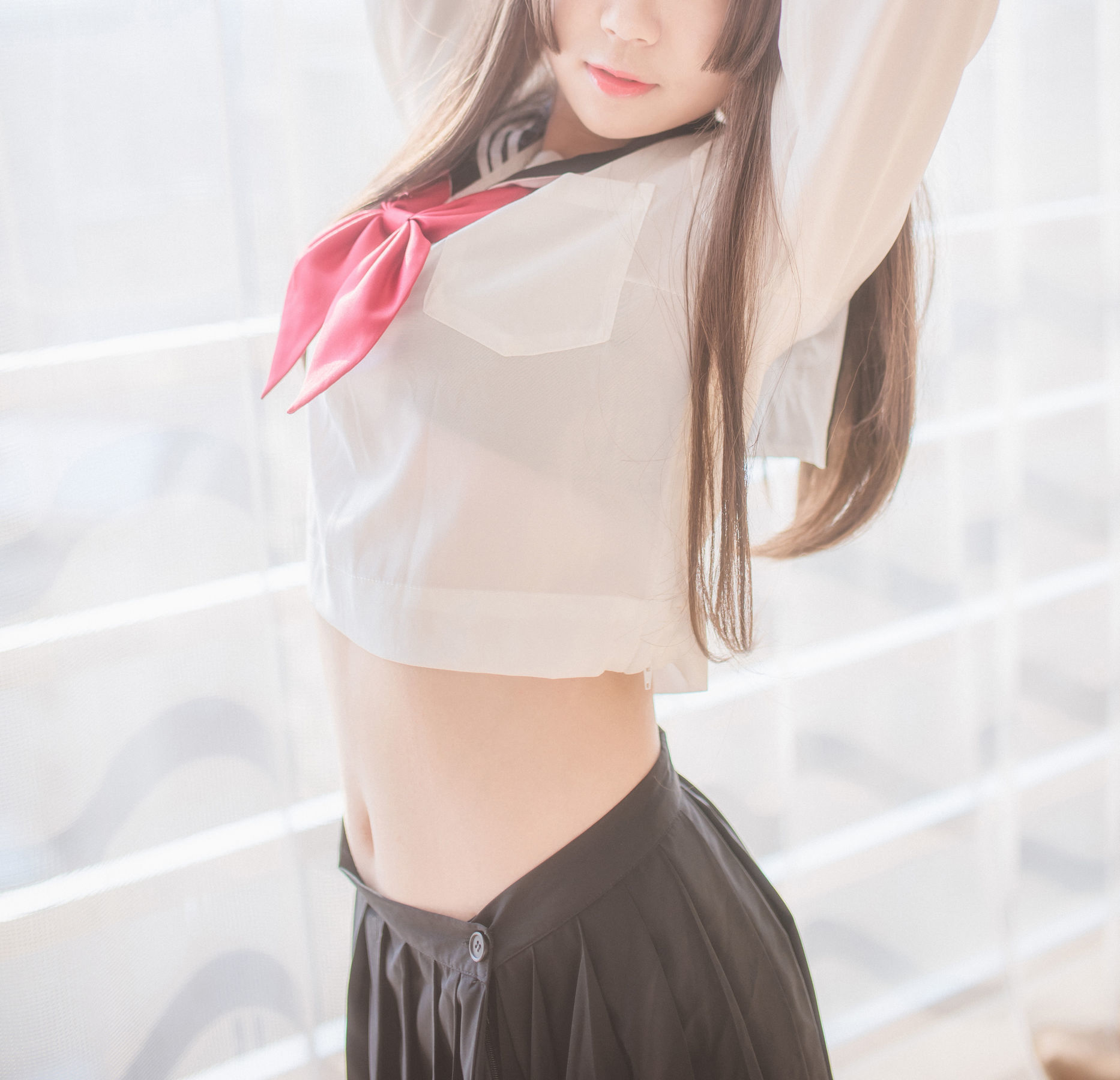 [萝莉COS] 白金Saki – 半透明水手服 [36P]