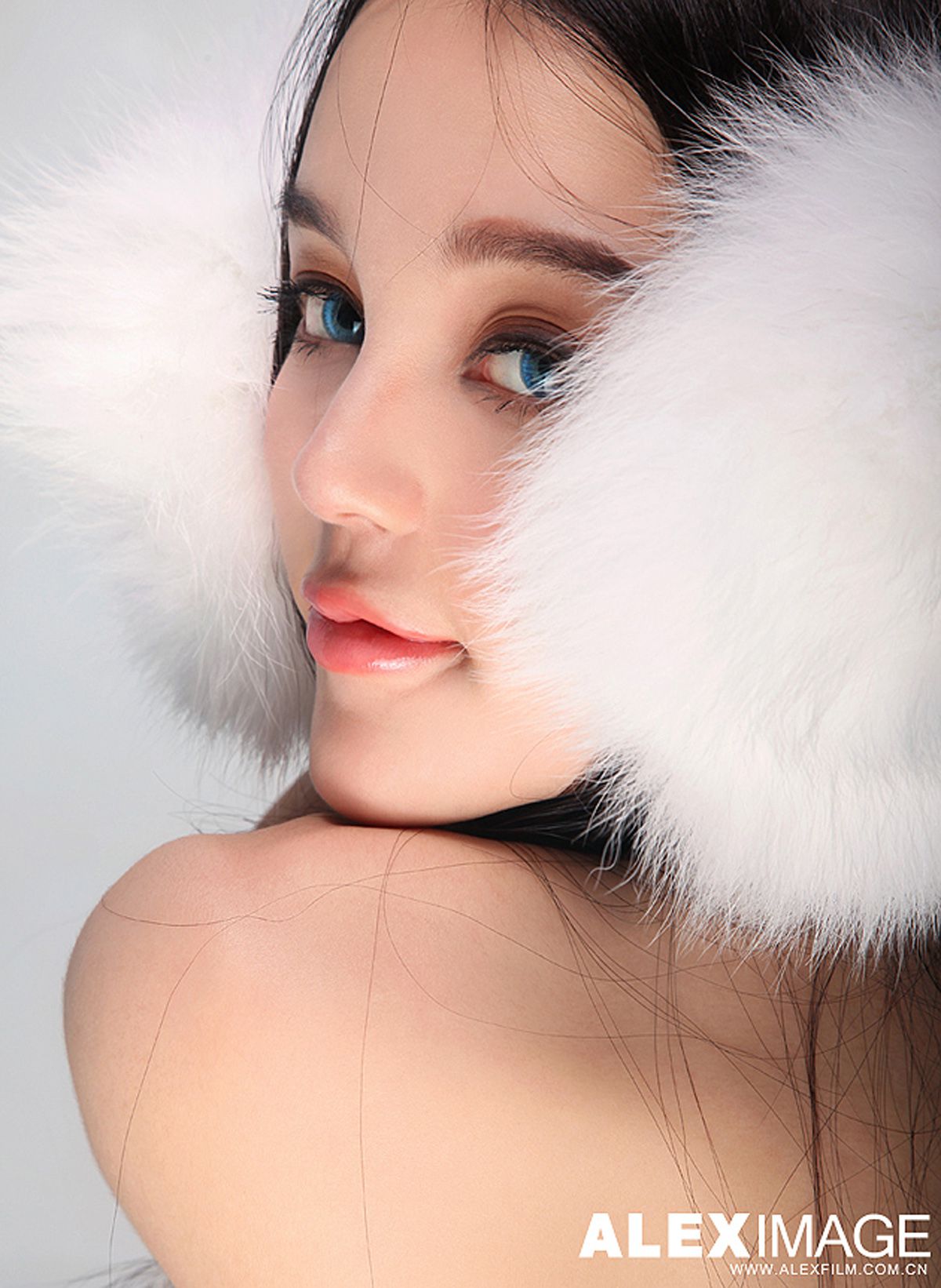 混血美女模特石一伊 棚拍图片 [45P]