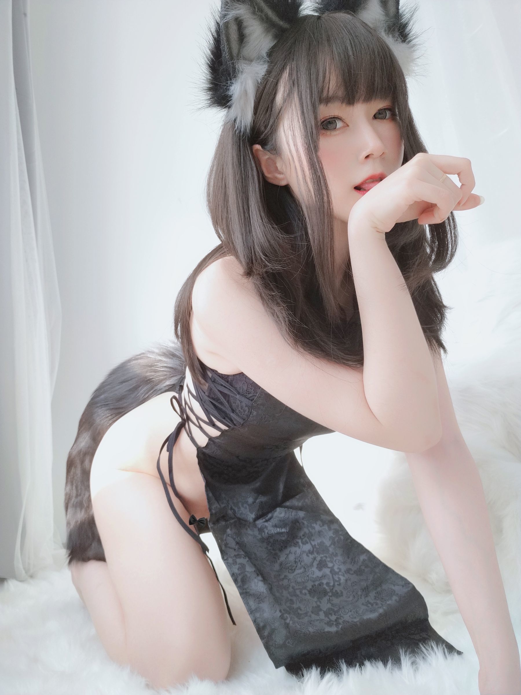 Coser小姐姐白银 小黑狼 [104P]