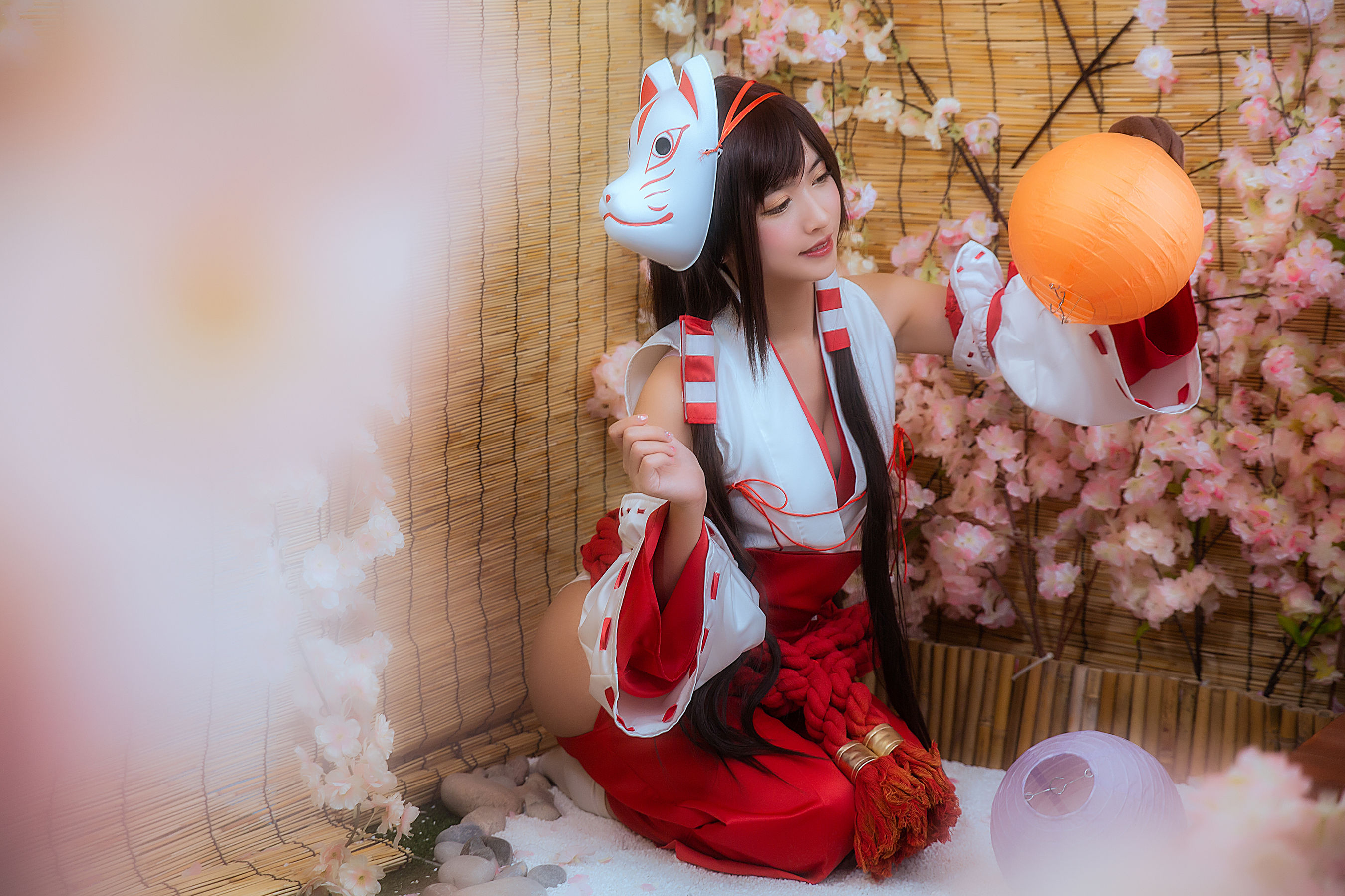 [萝莉COS] 鳗鱼霏儿 – 巫女 [19P]
