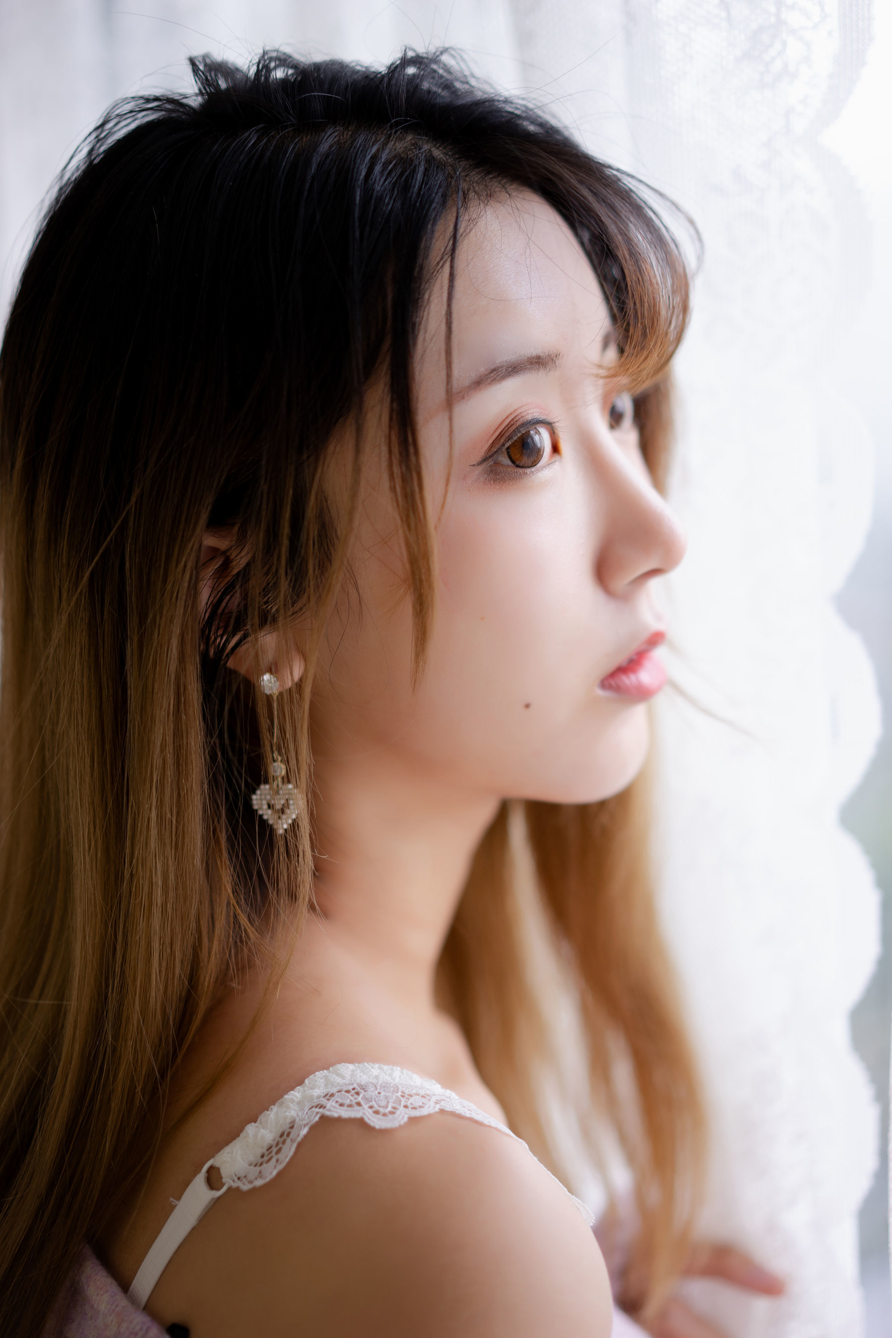 人气Coser黑川 年上彼女 紫色毛衣 [14P]