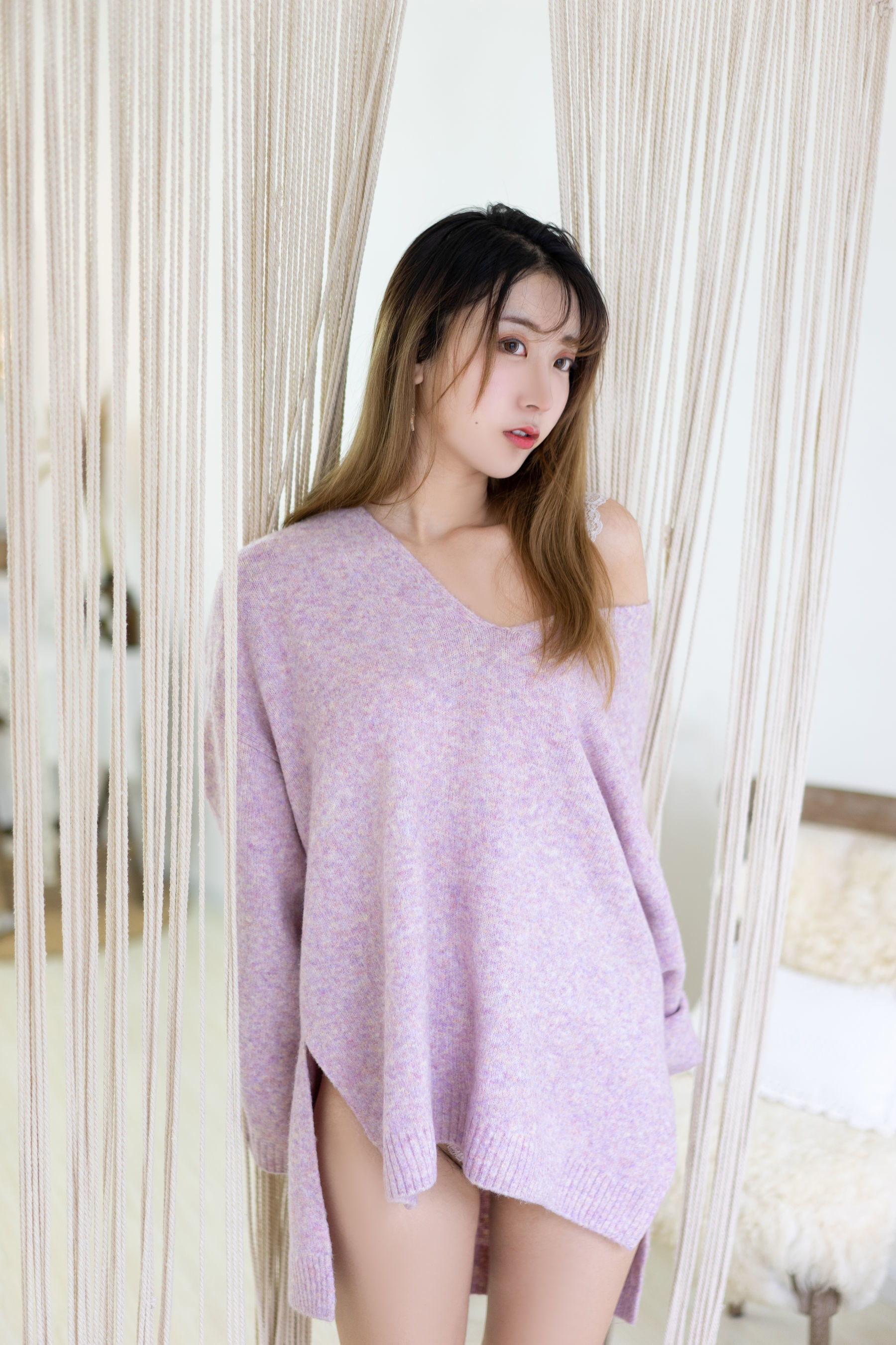 人气Coser黑川 年上彼女 紫色毛衣 [14P]