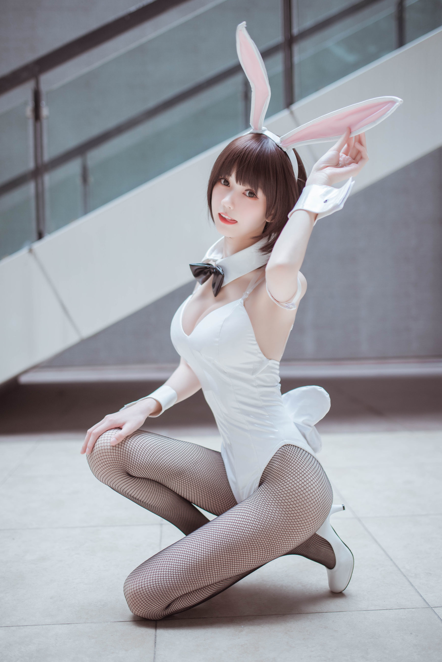 [萝莉COS] 小妖精你的负卿 – 圣人惠兔女郎 [23P]