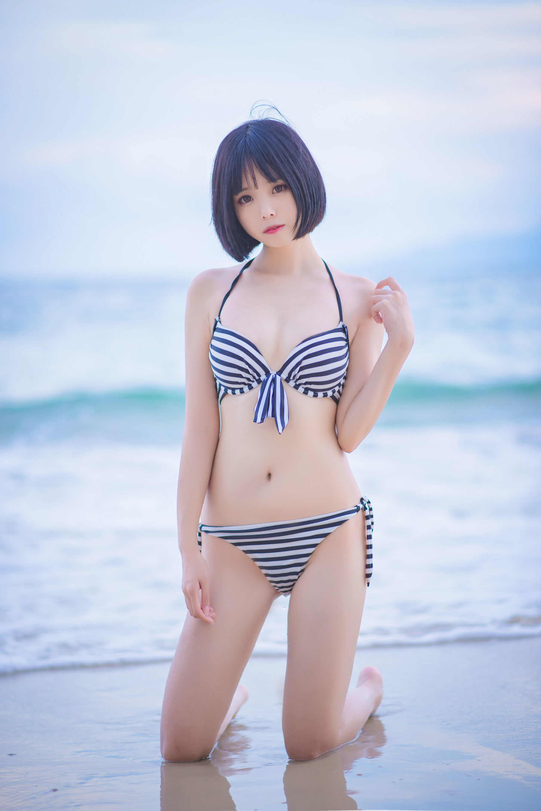 [萝莉COS] 白金Saki – 水着 [27P]