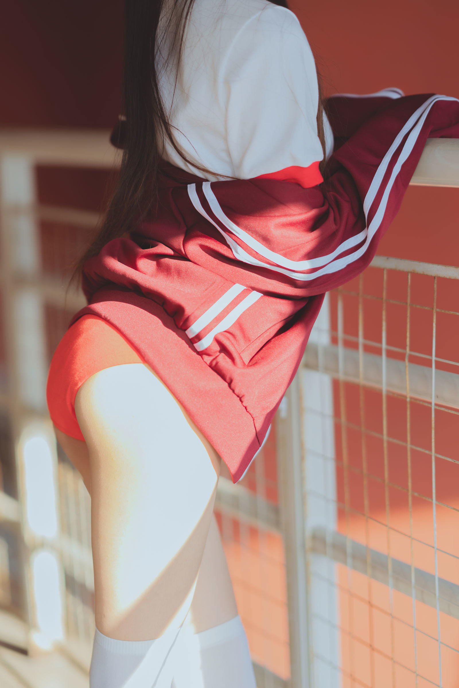 [萝莉COS] 桜桃喵 – 红色体操服 [44P]