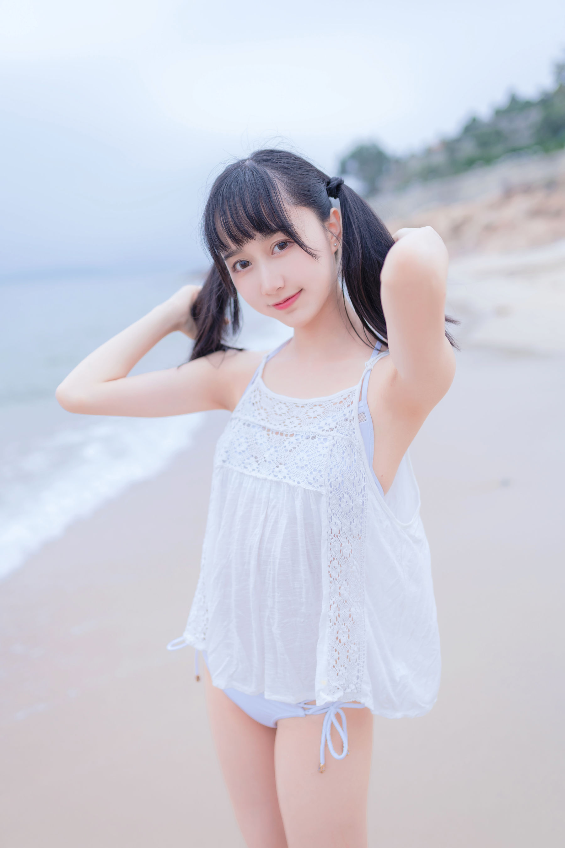 萌系小姐姐木绵绵OwO 海边白色比基尼 [30P]