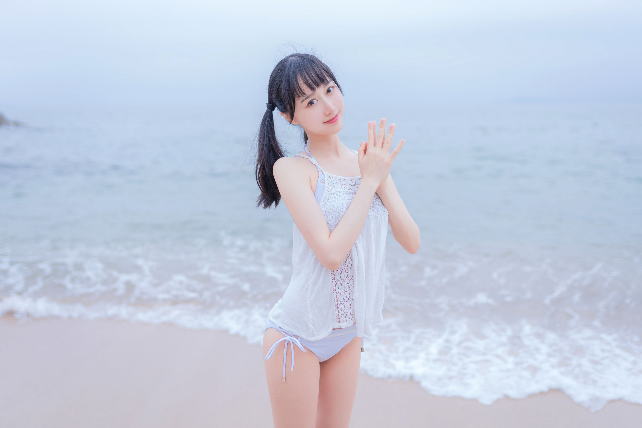 萌系小姐姐木绵绵OwO 海边白色比基尼 [30P]