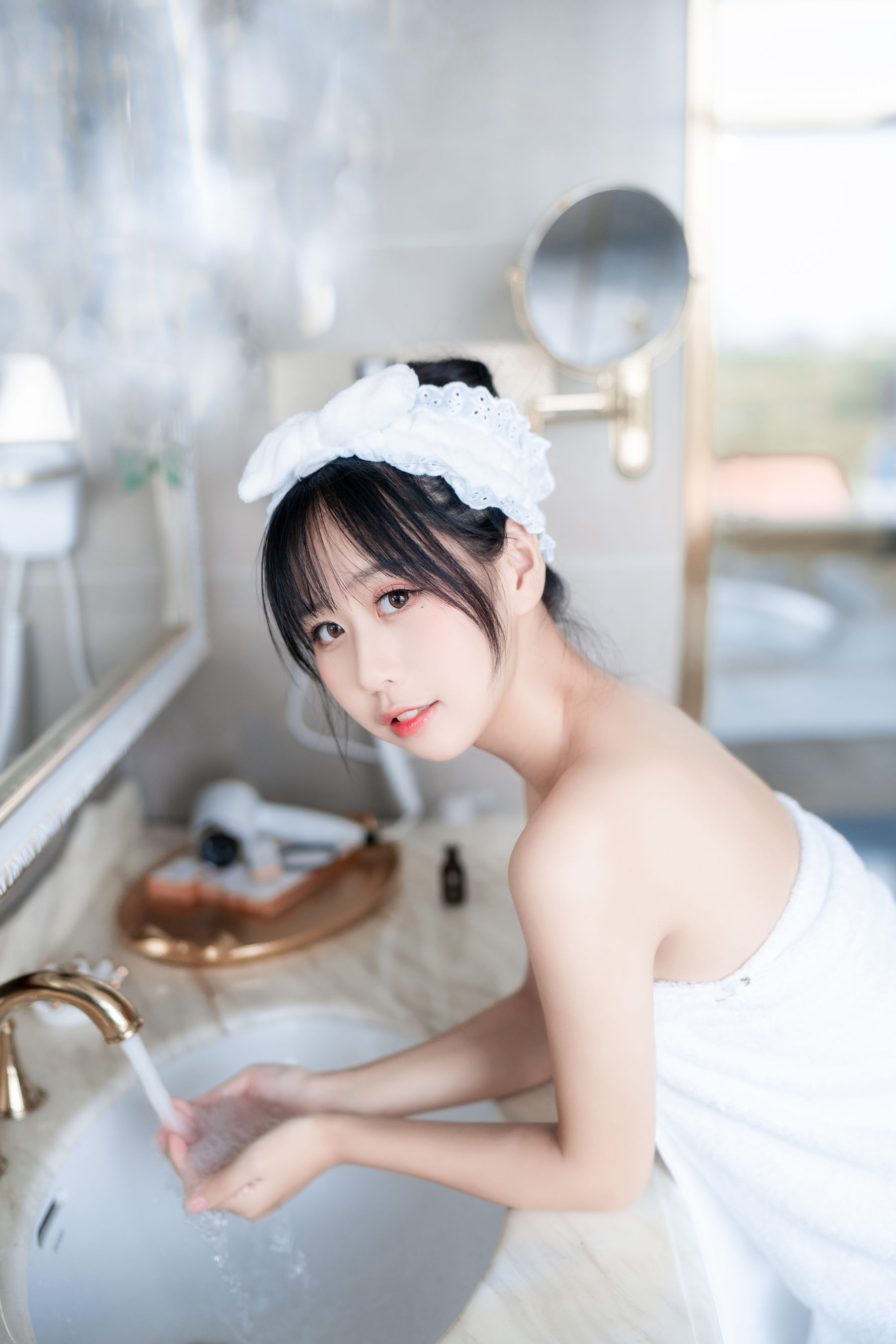 阳光美少女萌芽儿o0 – 浴巾 [27P]