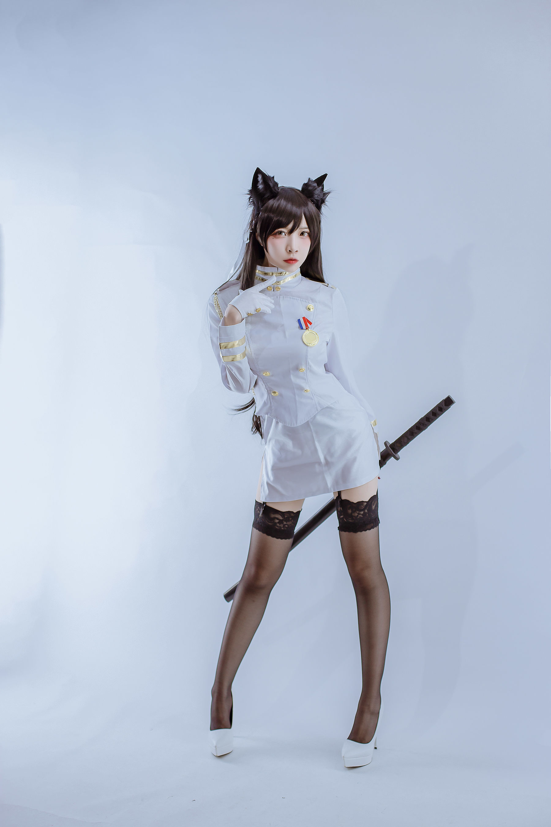 [Cosplay写真] 人气Coser二佐Nisa – 犬之眷之碧蓝爱宕 军装 [15P]
