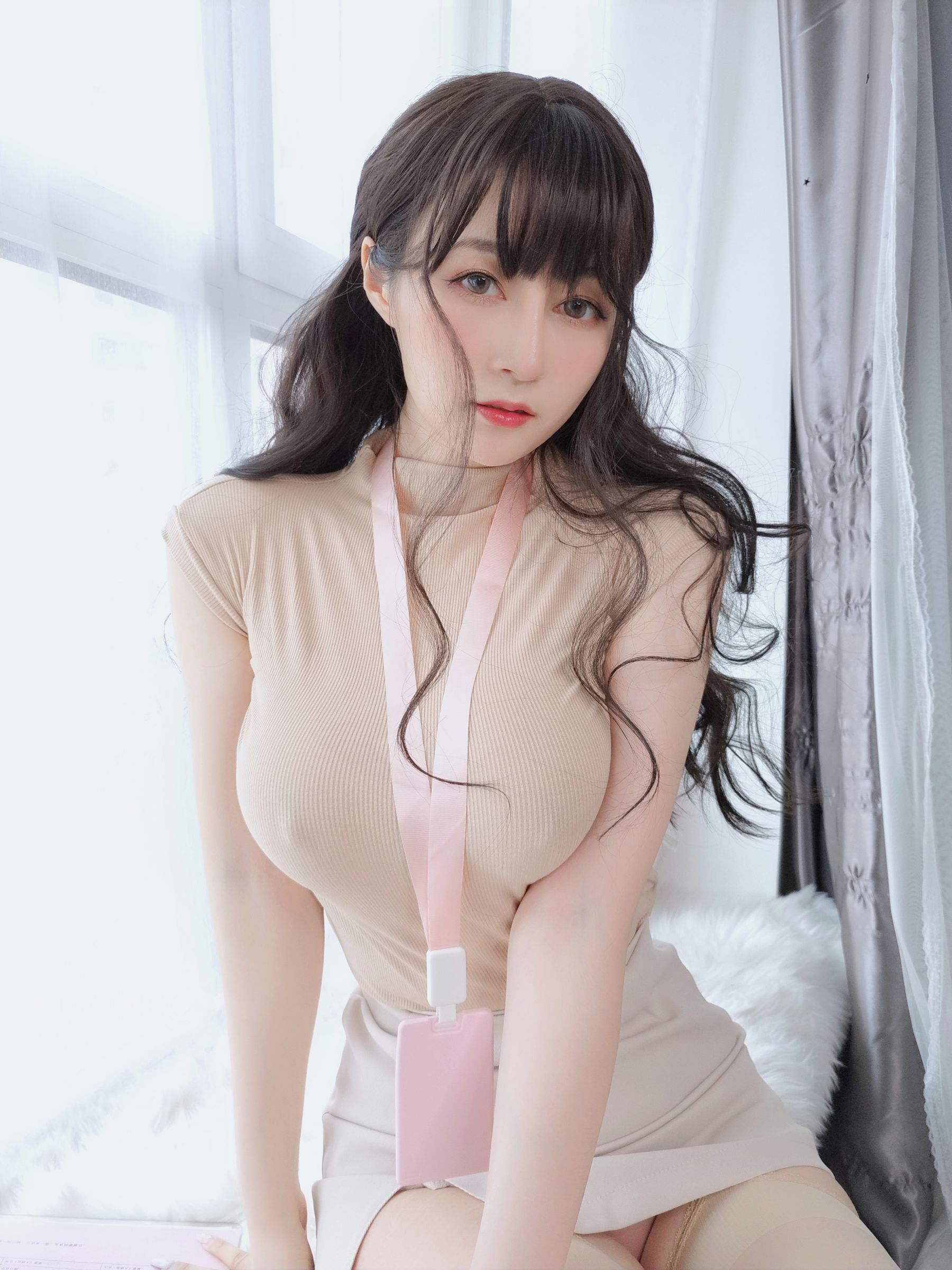 Coser小姐姐白银 – 上司の意地悪 [24P]