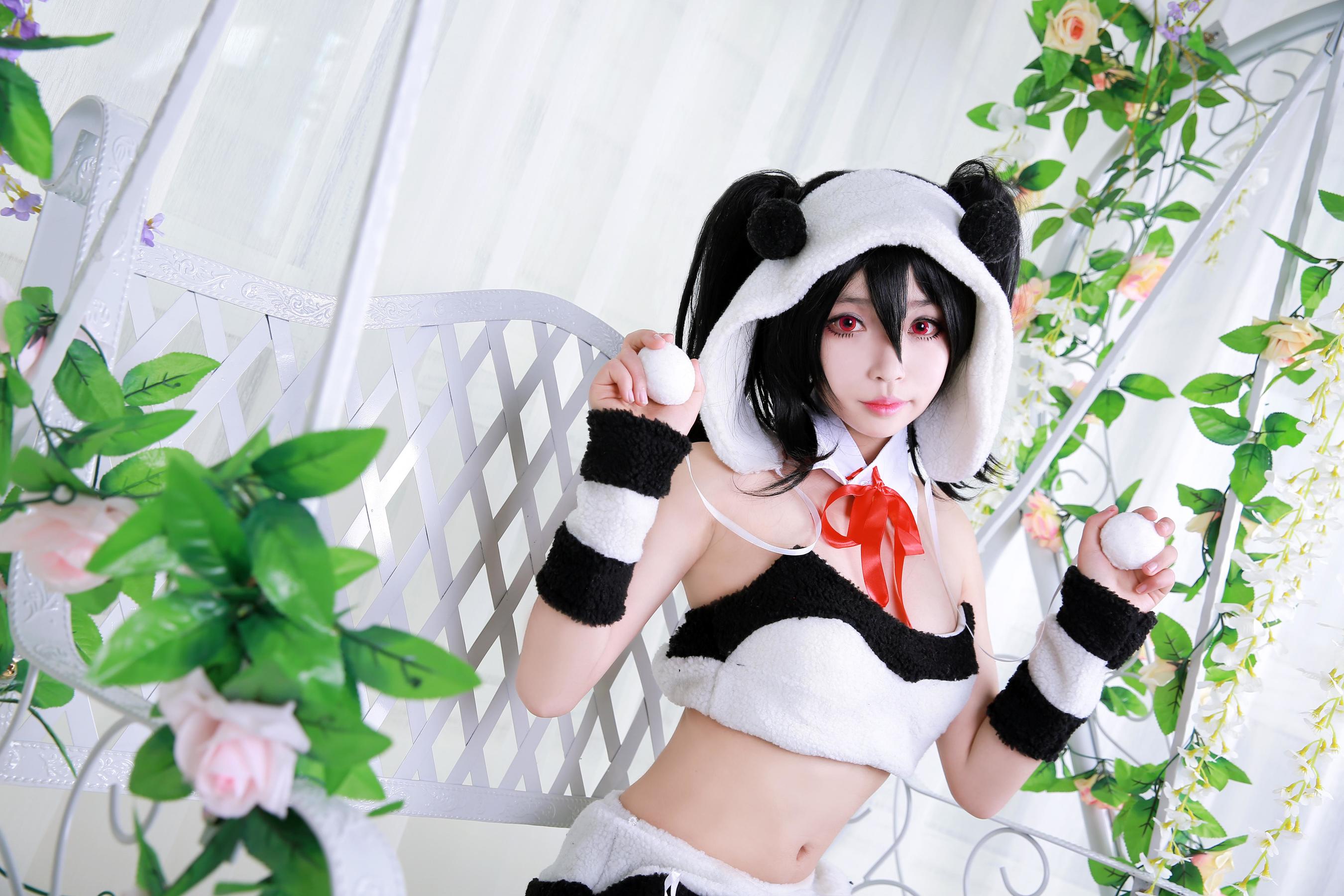[Cosplay写真] 萌妹白易子教主 – LOVELIVE! [10P]
