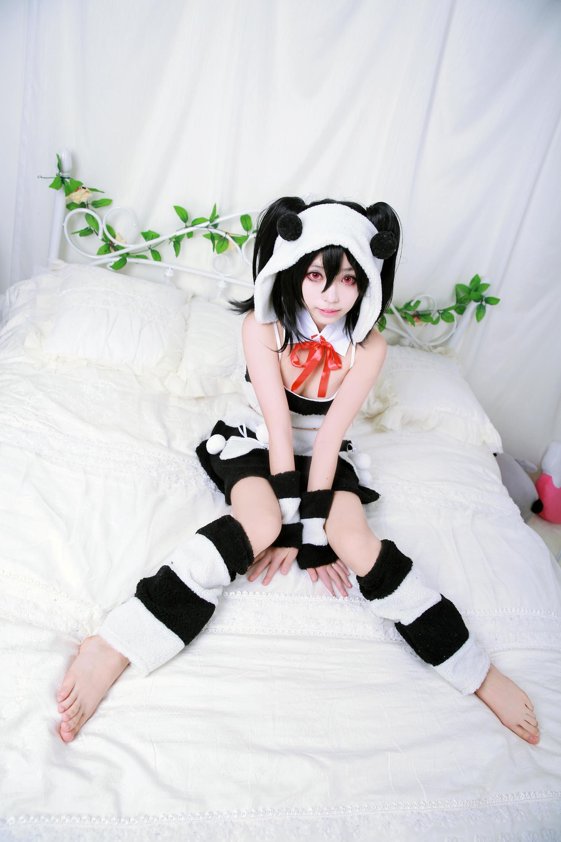 [Cosplay写真] 萌妹白易子教主 – LOVELIVE! [10P]