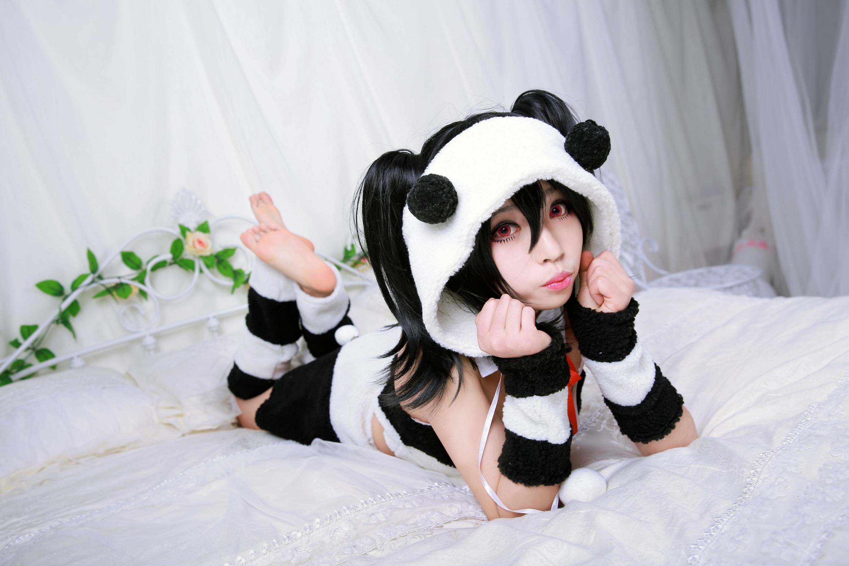 [Cosplay写真] 萌妹白易子教主 – LOVELIVE! [10P]