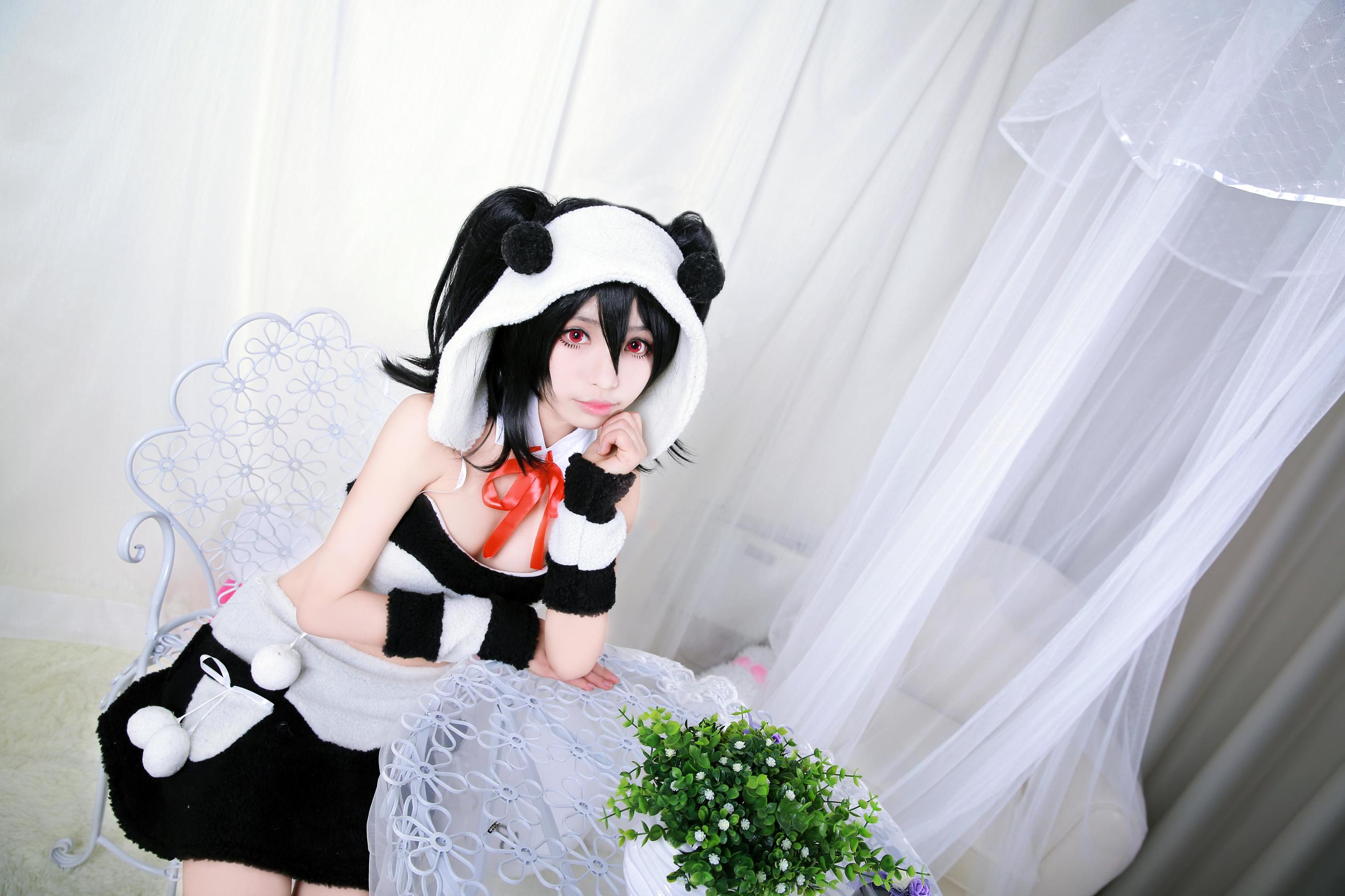 [Cosplay写真] 萌妹白易子教主 – LOVELIVE! [10P]