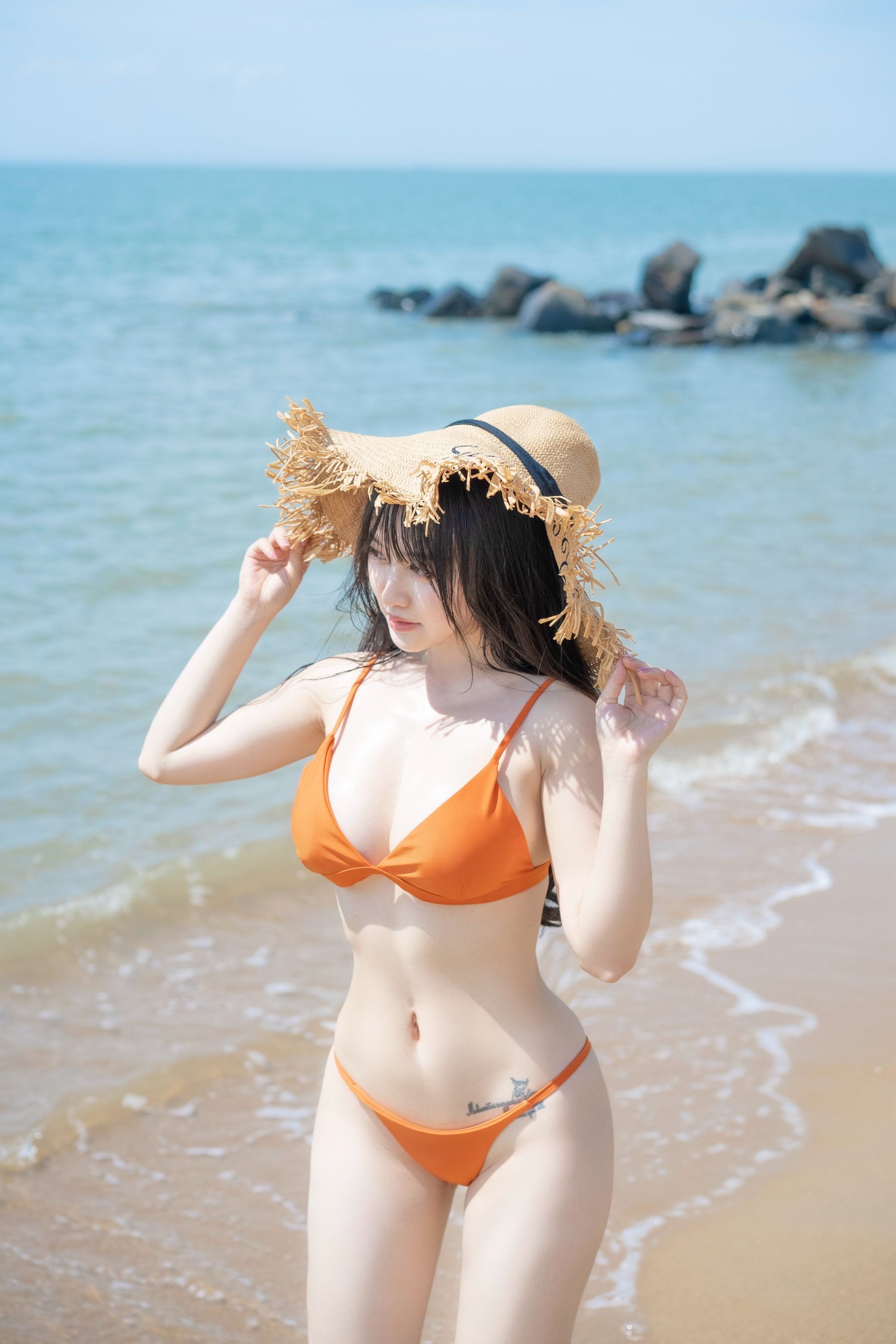 动漫博主脱尾巴Mizuki – 沙滩 [20P]