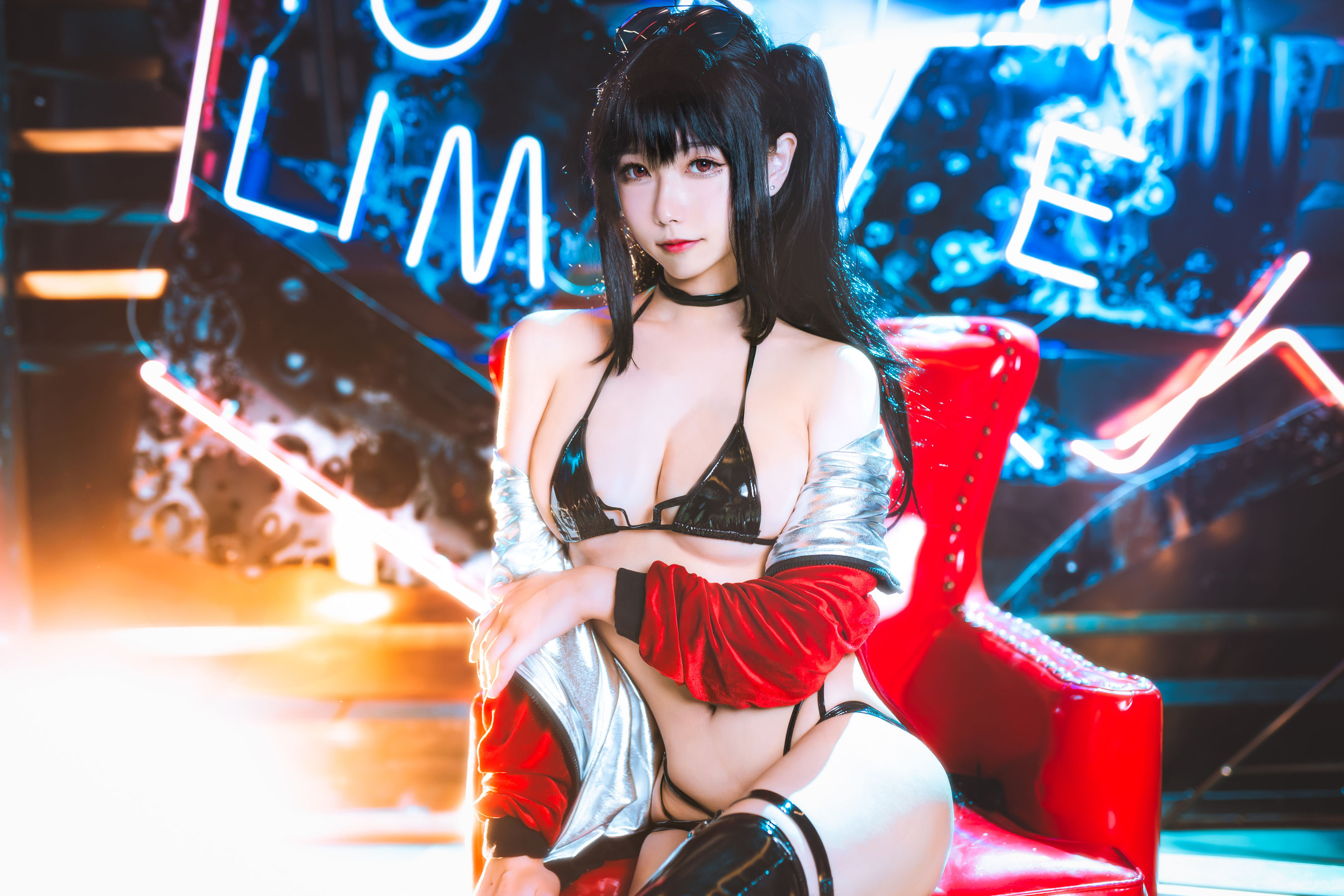 微博妹子Momoko葵葵 – 大凤之赛车 [19P]