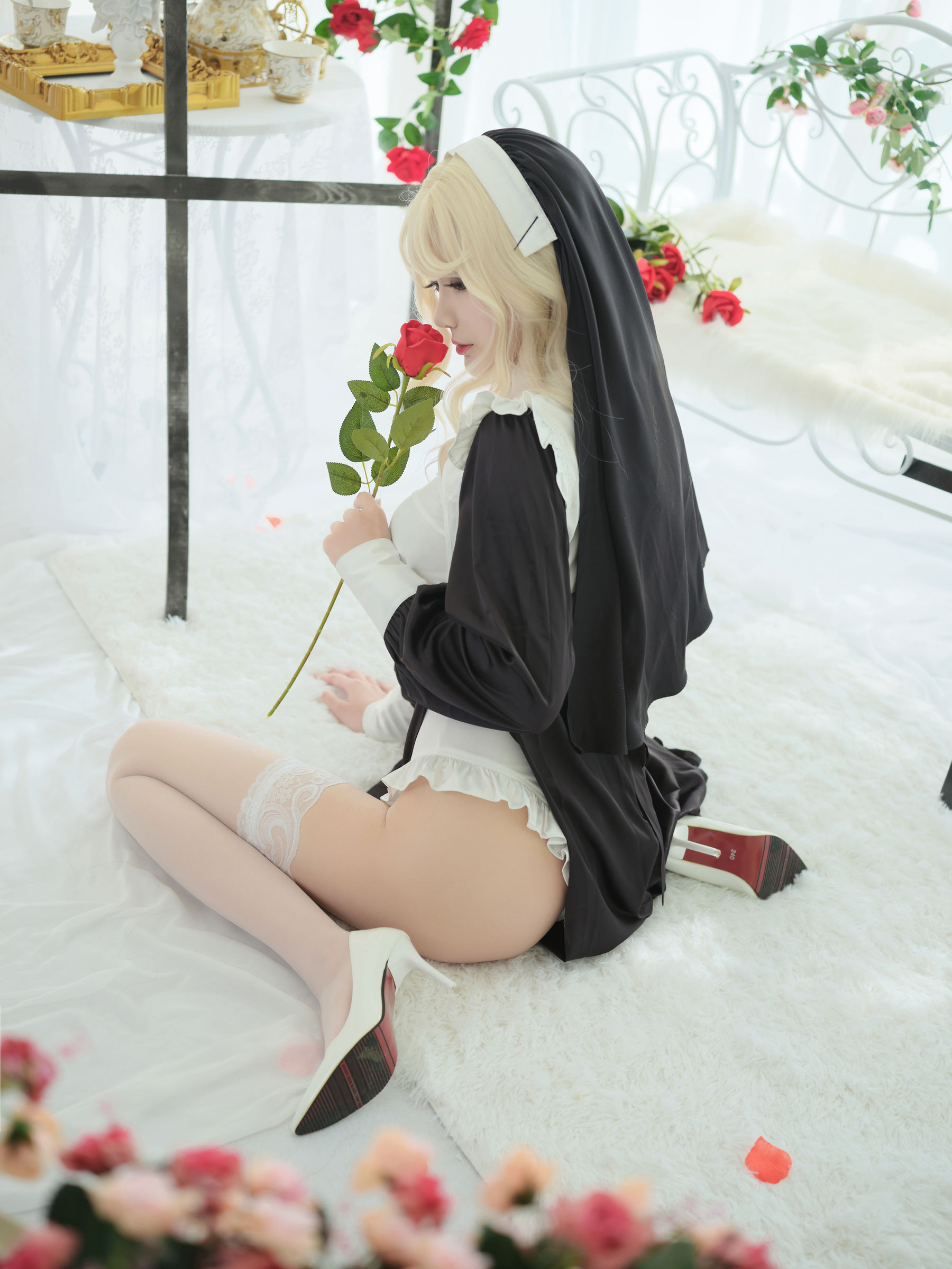 一米八的大梨子 – 修女 [36P]