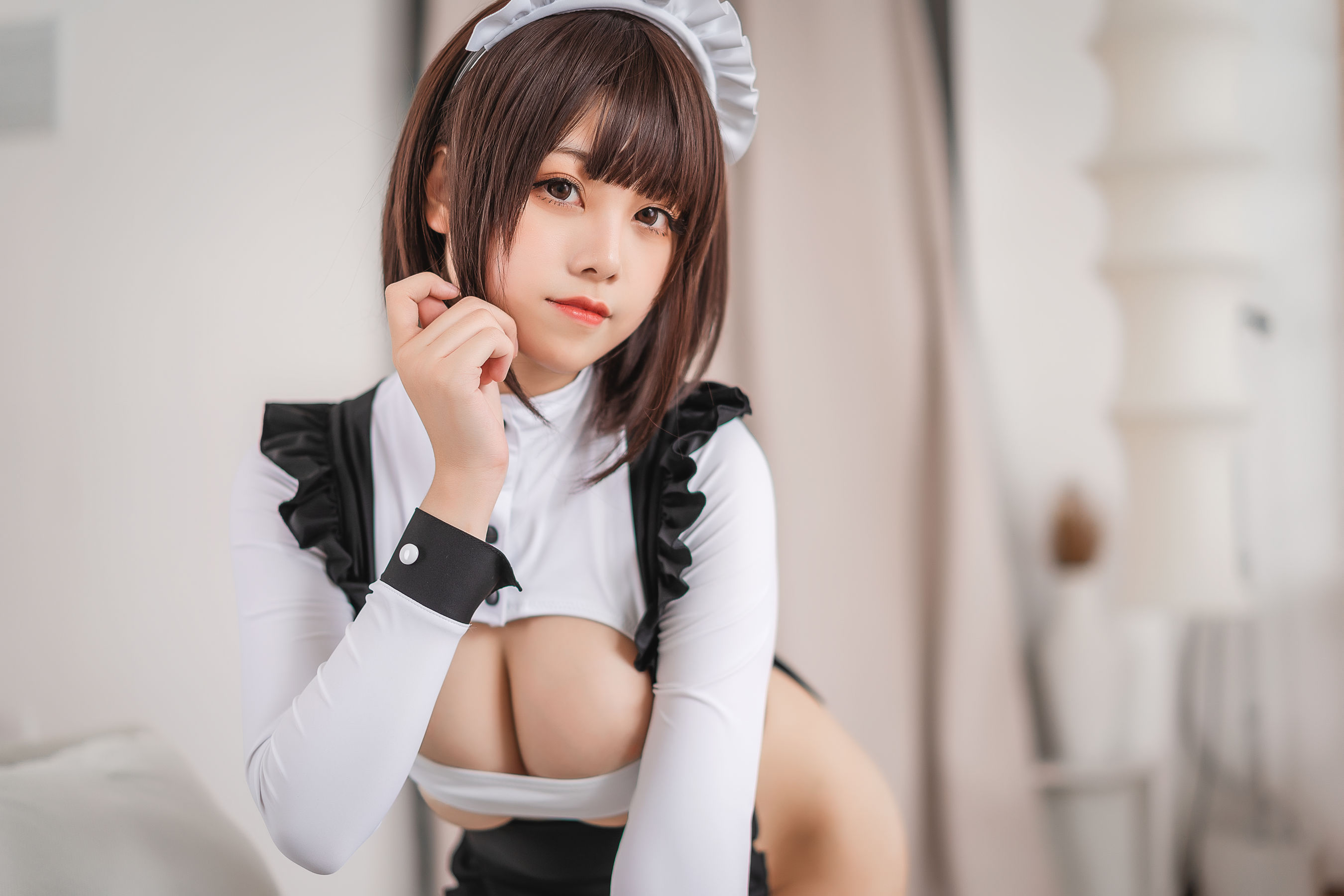 萌系小姐姐蜜汁猫裘 – 高叉女仆 [50P]
