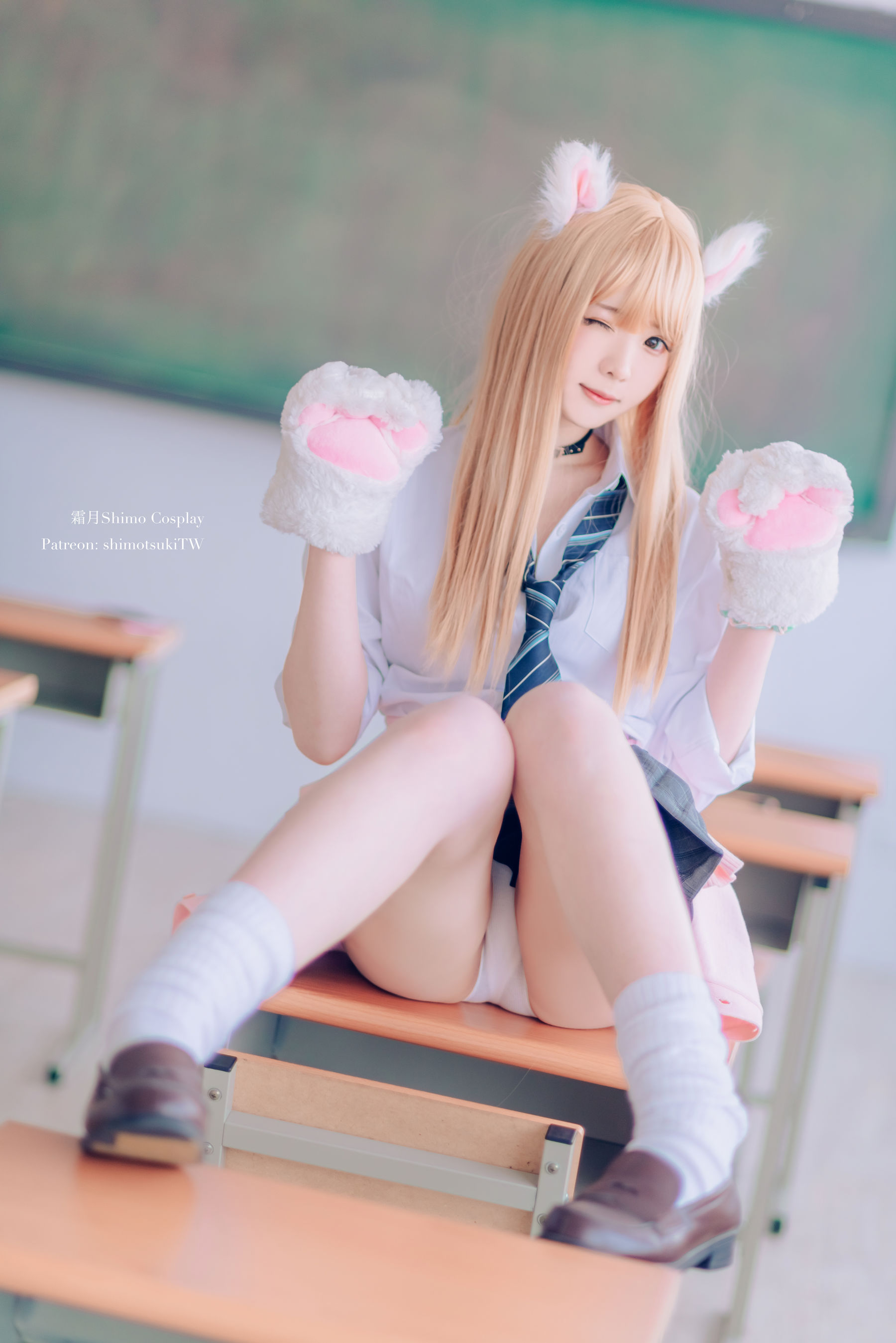 微博妹纸霜月shimo – 金发制服 [8P]