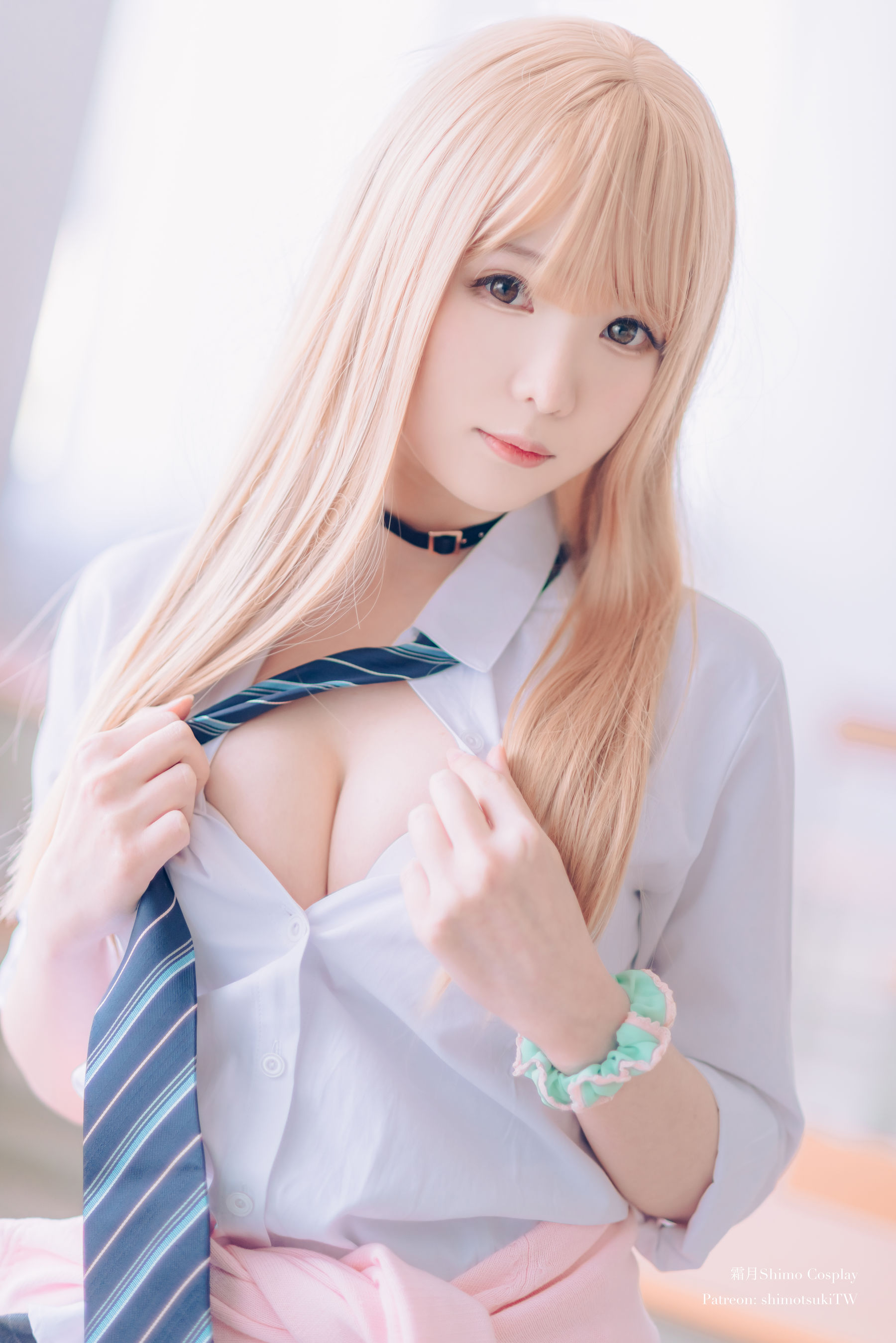 微博妹纸霜月shimo – 金发制服 [8P]